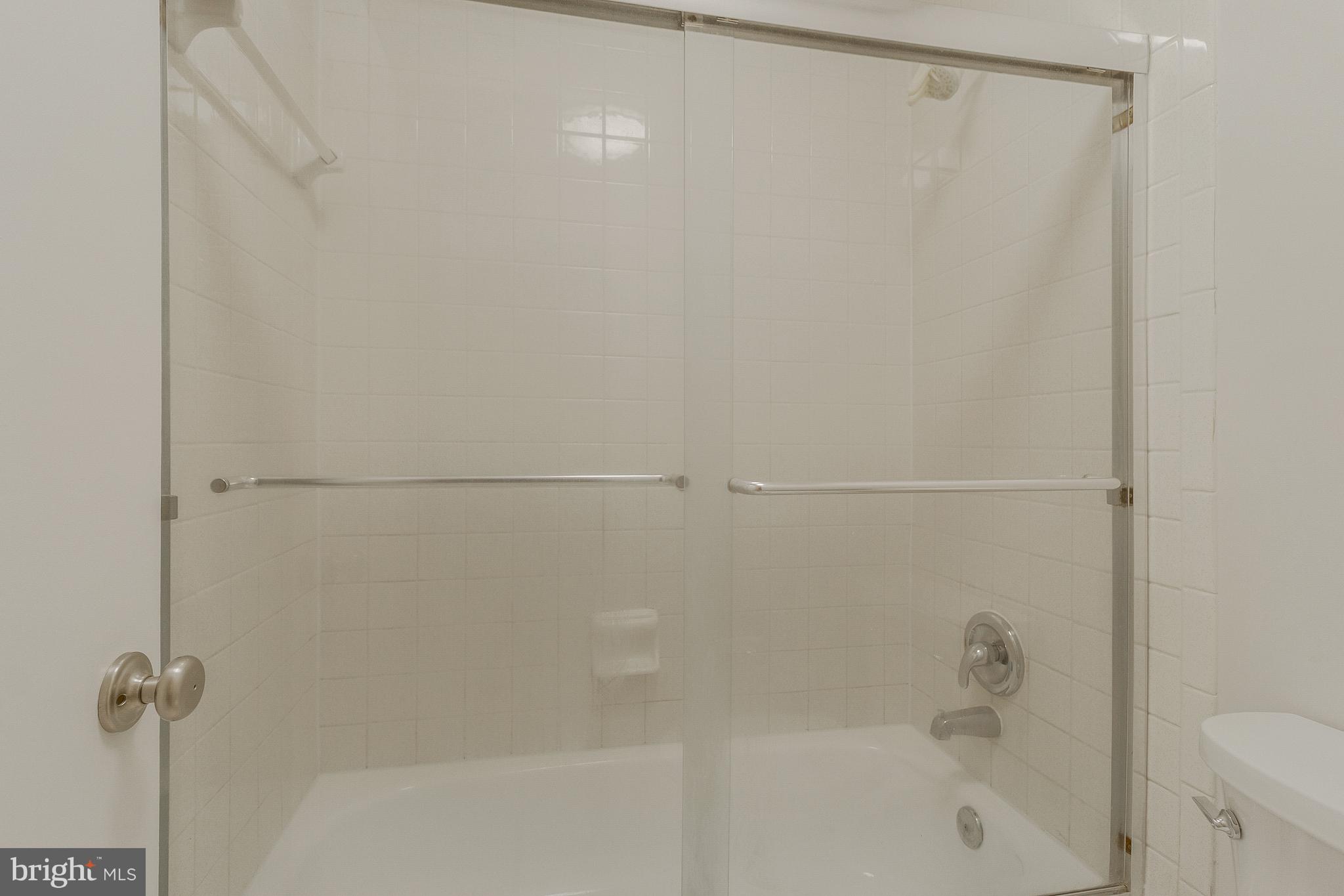 OLD BALLSTON TOWN - Residential Lease