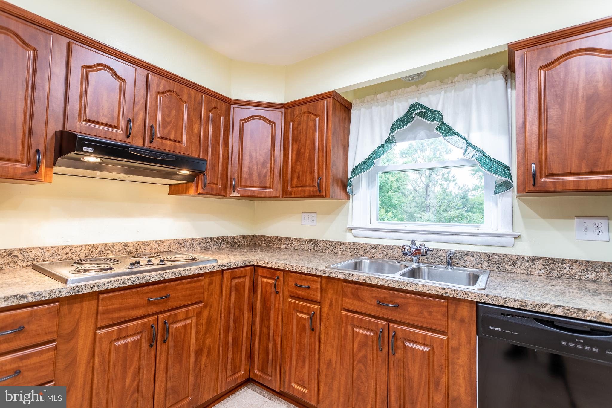 MARY-CATHERINE ESTATES - Residential