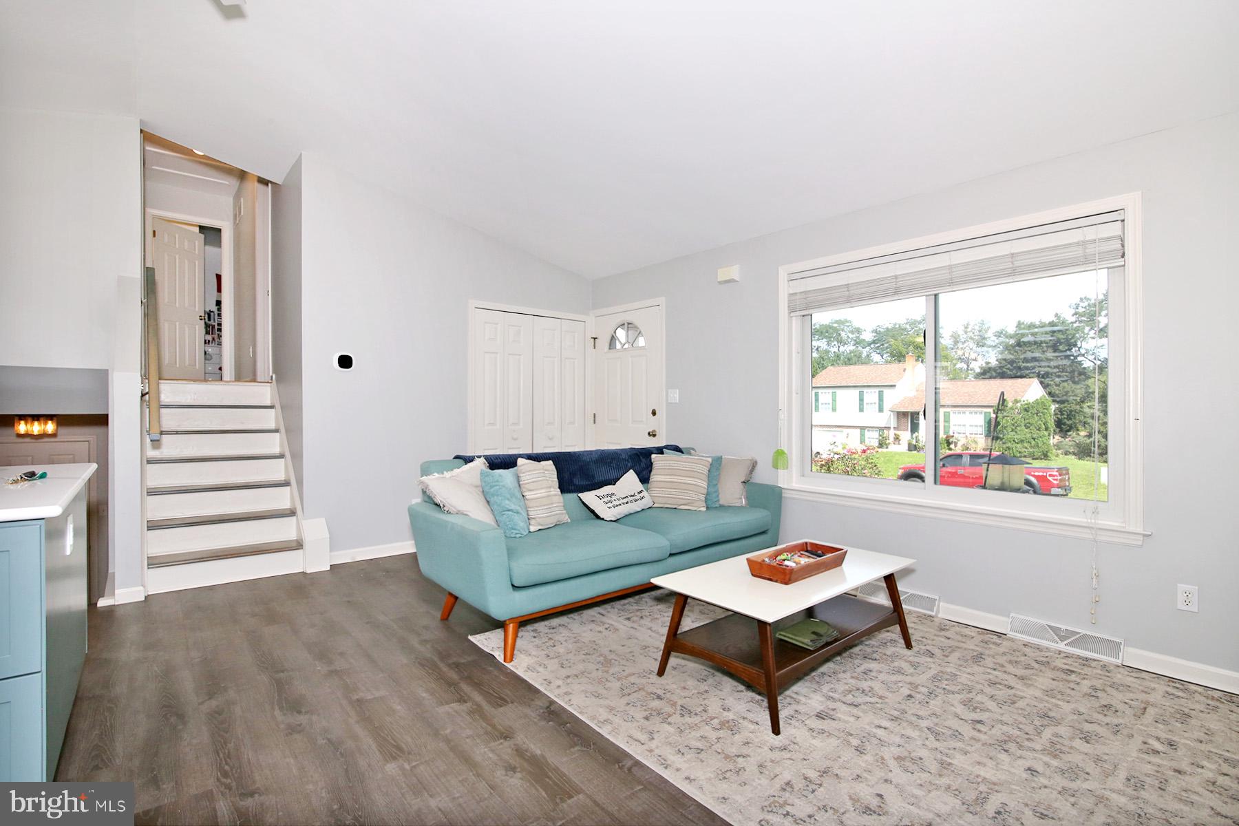 81 E BROOKFIELD