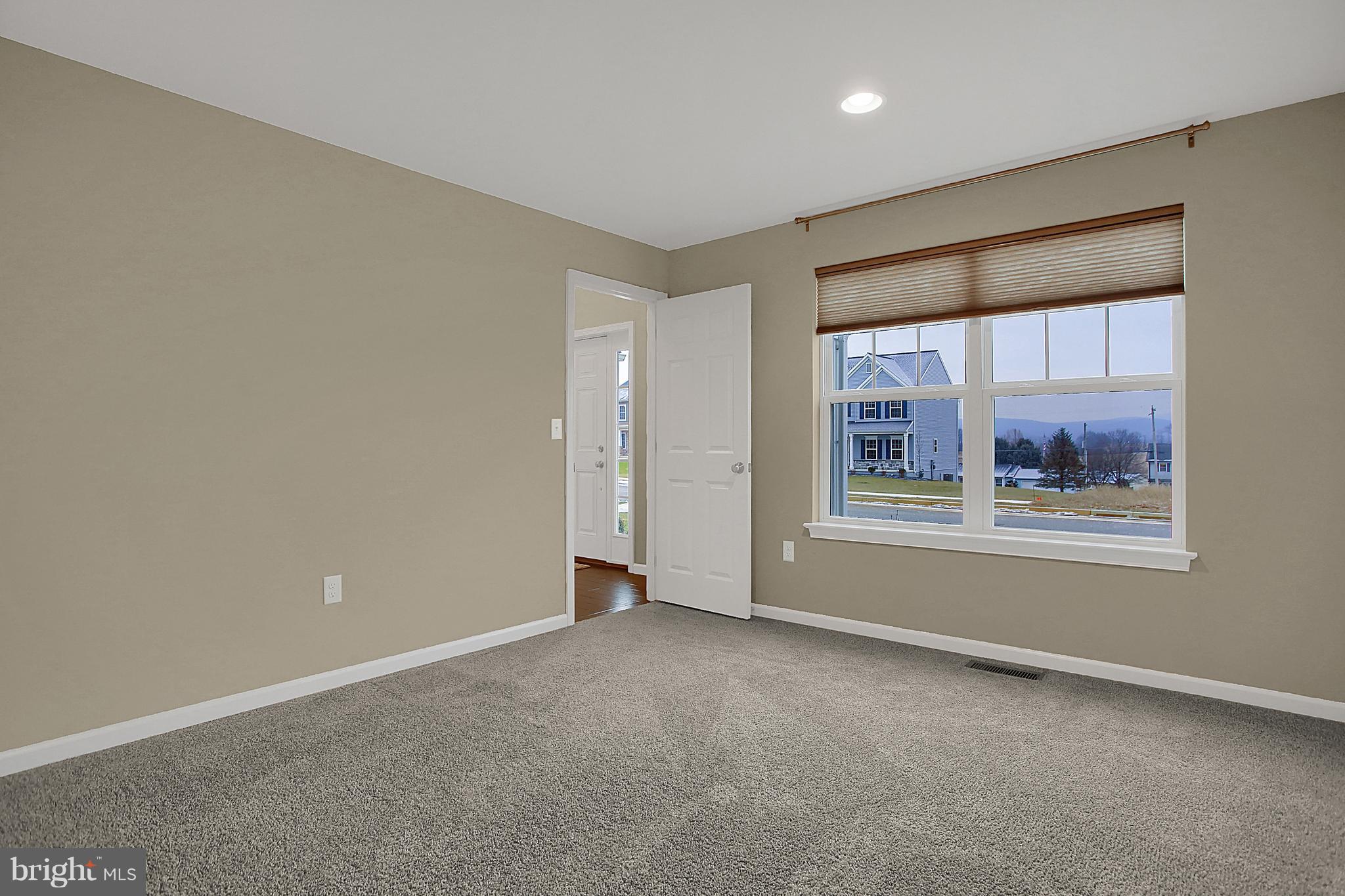 PARKVIEW @ BOILING SPRING - Residential