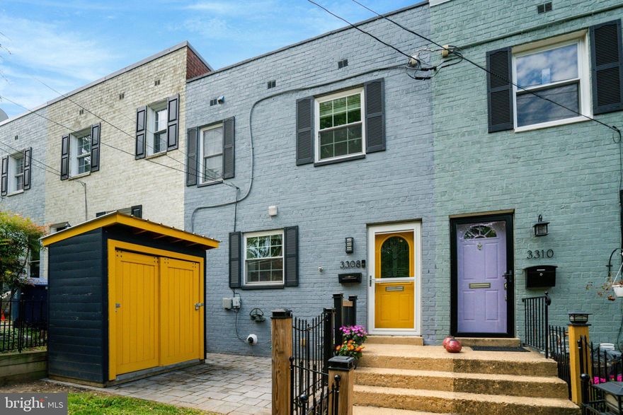 Charming and updated 3 level townhome in Warwick Village. Open concept main level. Kitchen with quartzite counters and marble backsplash, 6 burner oven, and stainless appliances. Hardwood floors on main and upper levels. Recessed lighting throughout the home. Walk out to fenced yard with stone patio with cedar flower wall - a great entertaining space. 3 BRs with a full bath upstairs. Basement has huge rec room that is the ultimate flex space - a home office, guest suite, or exercise room and has another full bath, laundry and large storage closet. Walk to Del Ray shops and restaurants, or the Birchmere. Short commute to Amazon HQ2, Pentagon, or DC. ***2.75% assumable VA loan***