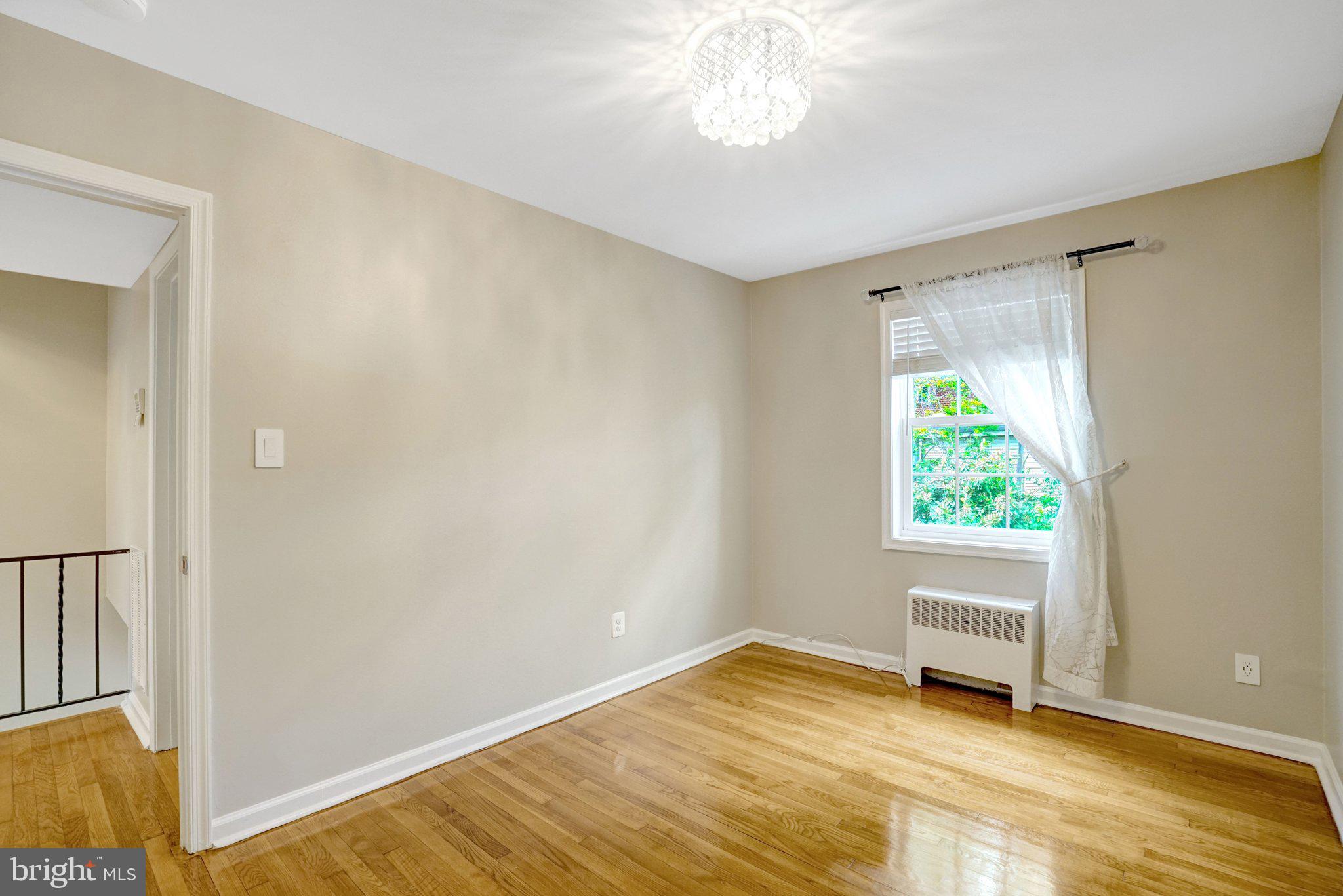 WARWICK VILLAGE - Residential