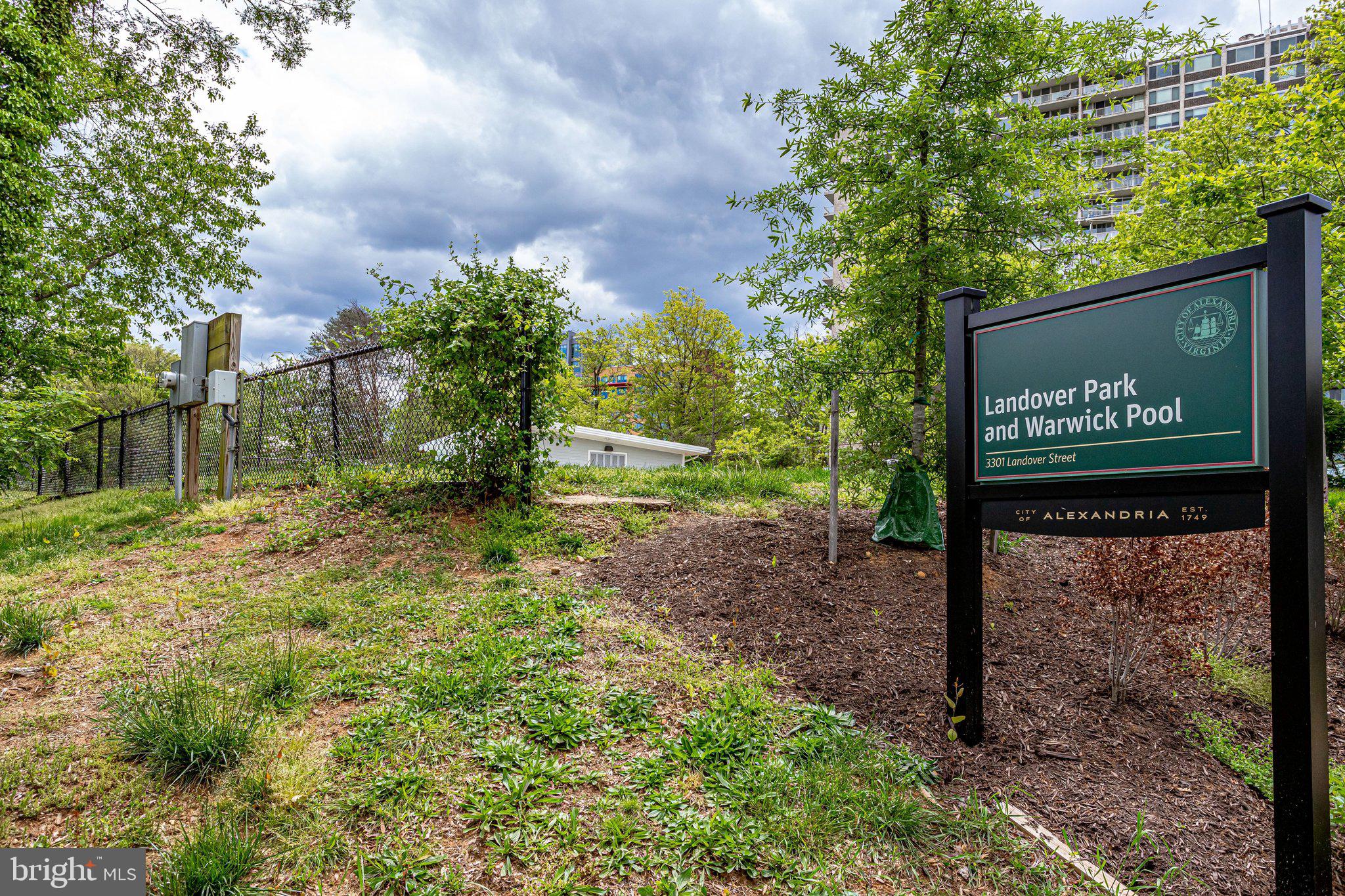 WARWICK VILLAGE - Residential