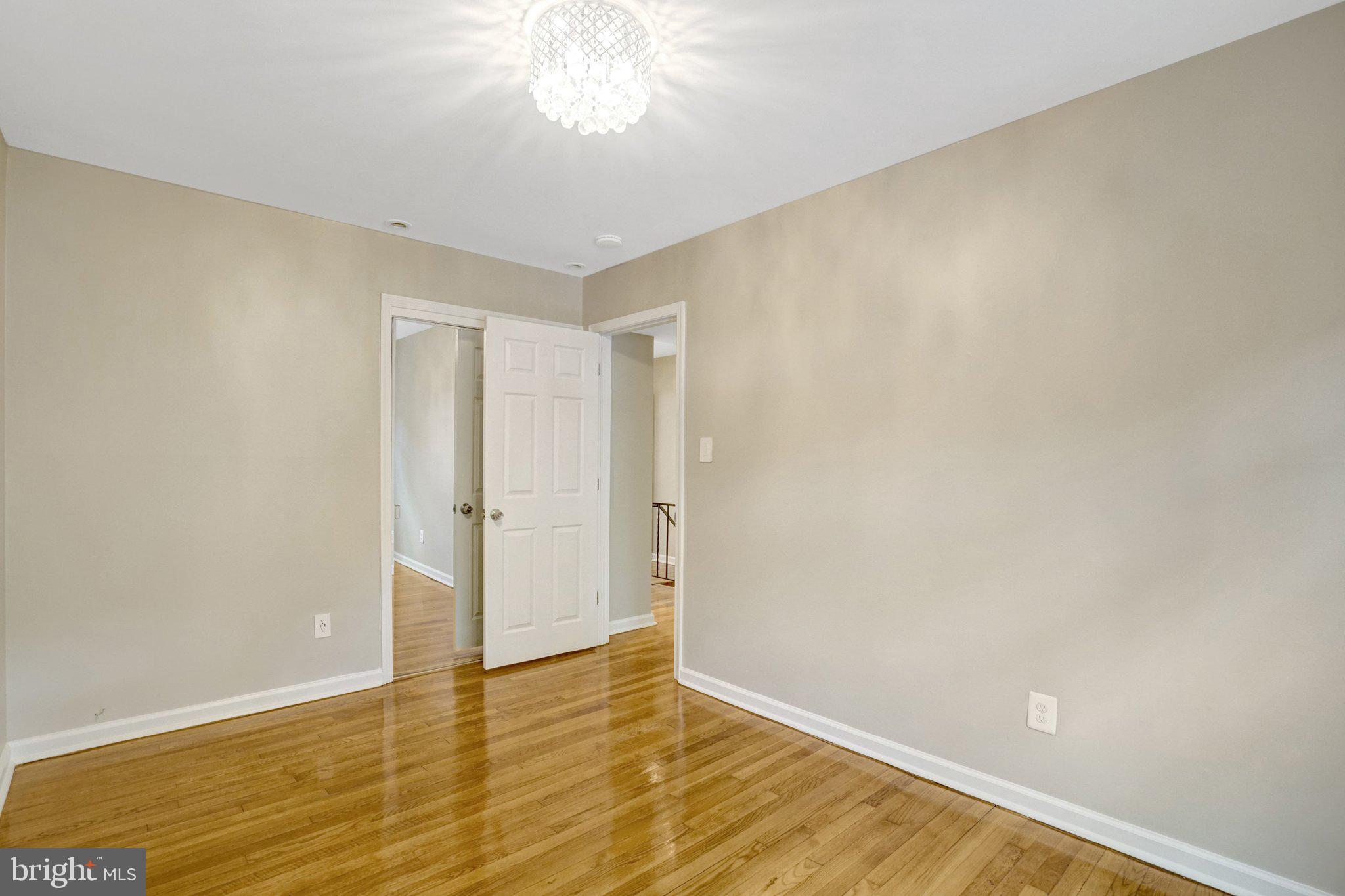 WARWICK VILLAGE - Residential