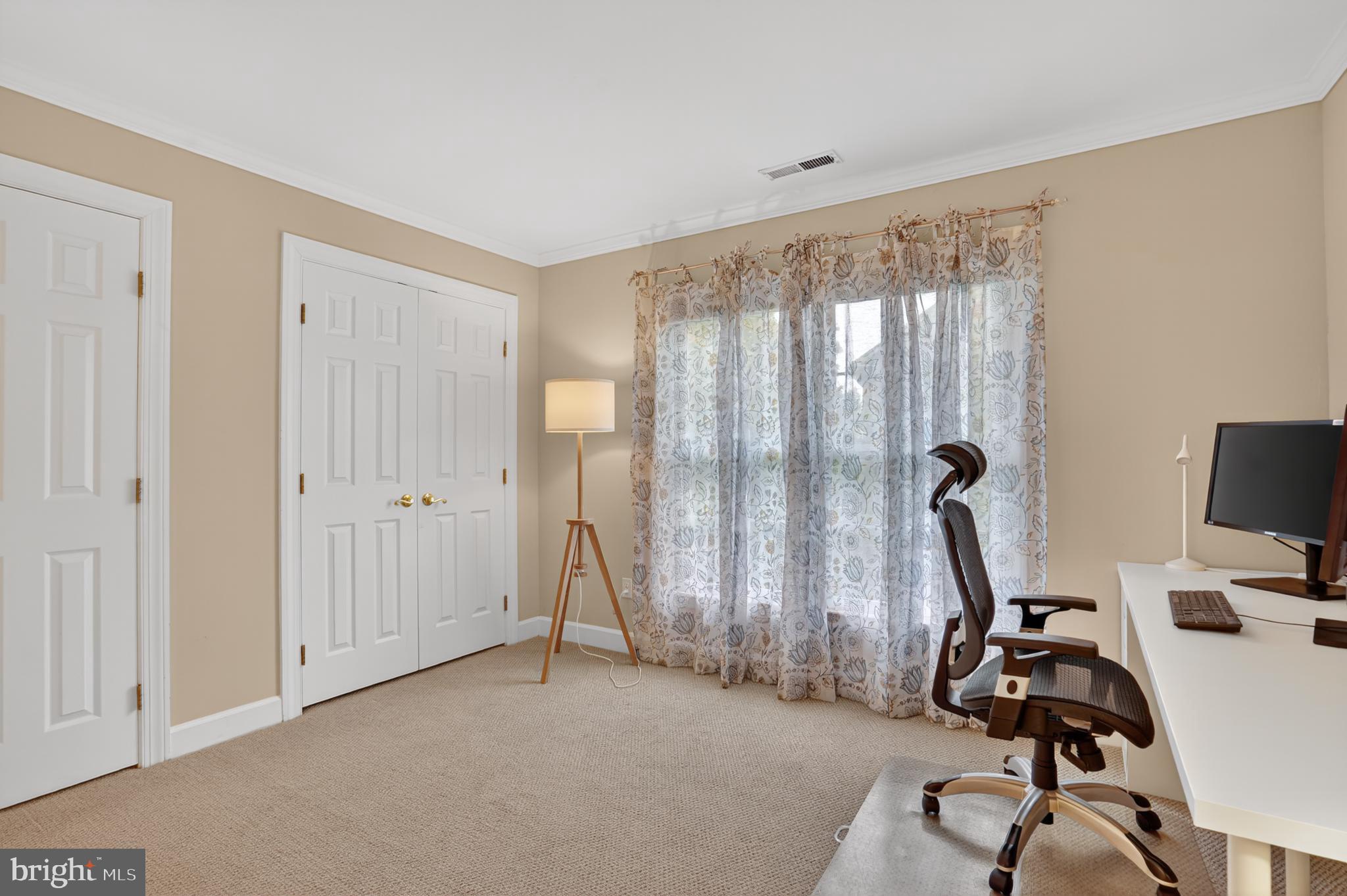 SPY HILL - Residential Lease