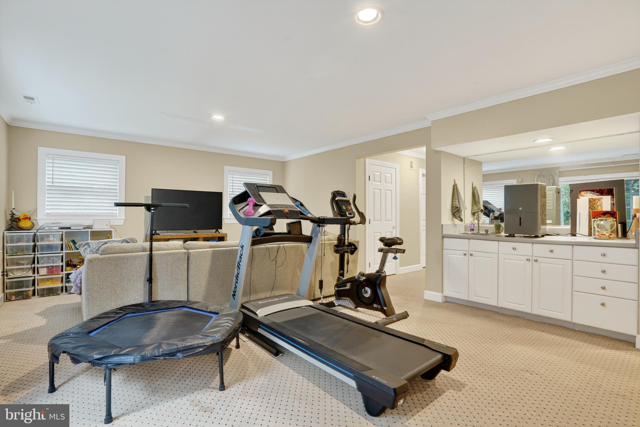 SPY HILL - Residential Lease