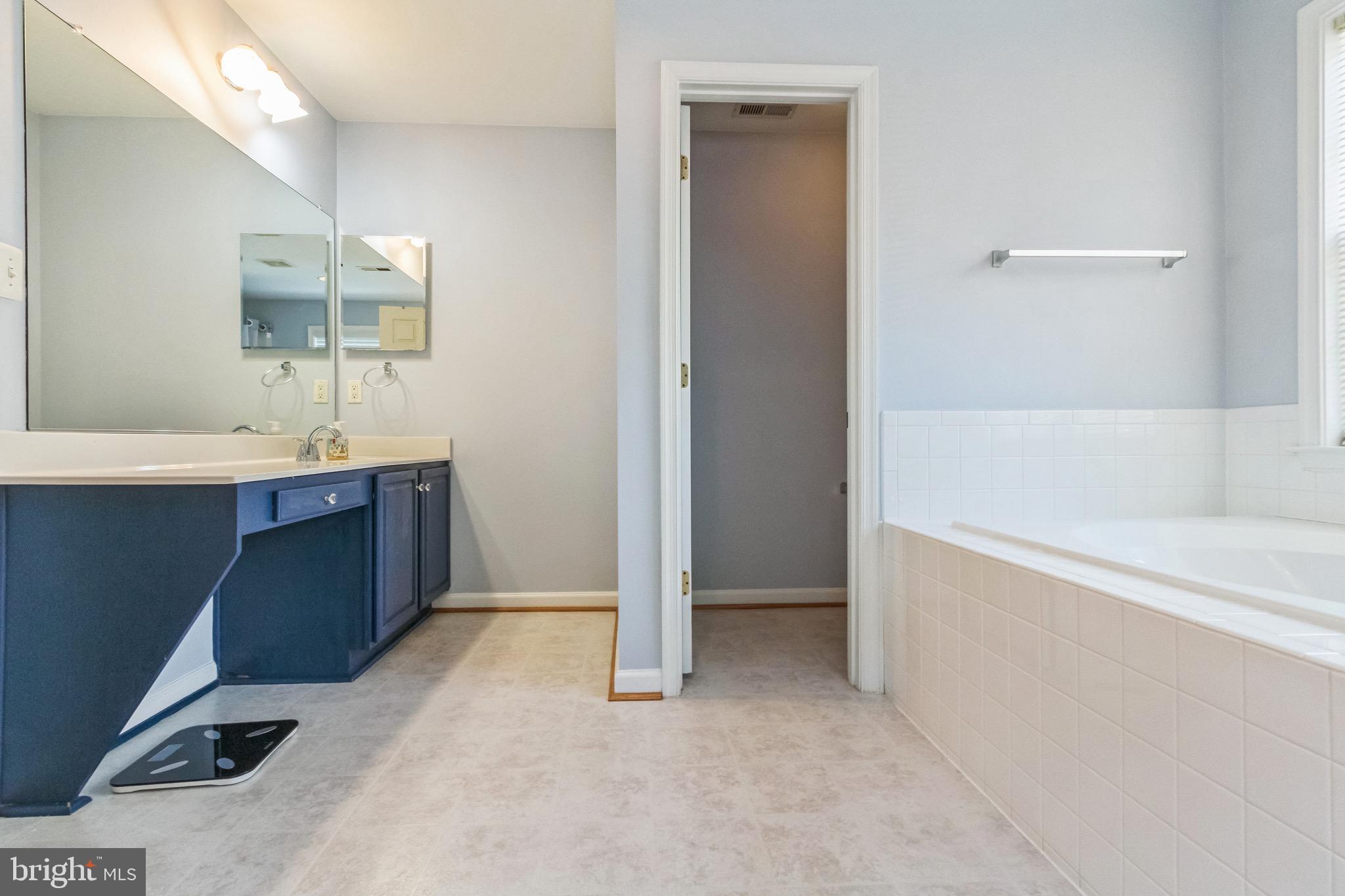 LEE'S CROSSING - Residential