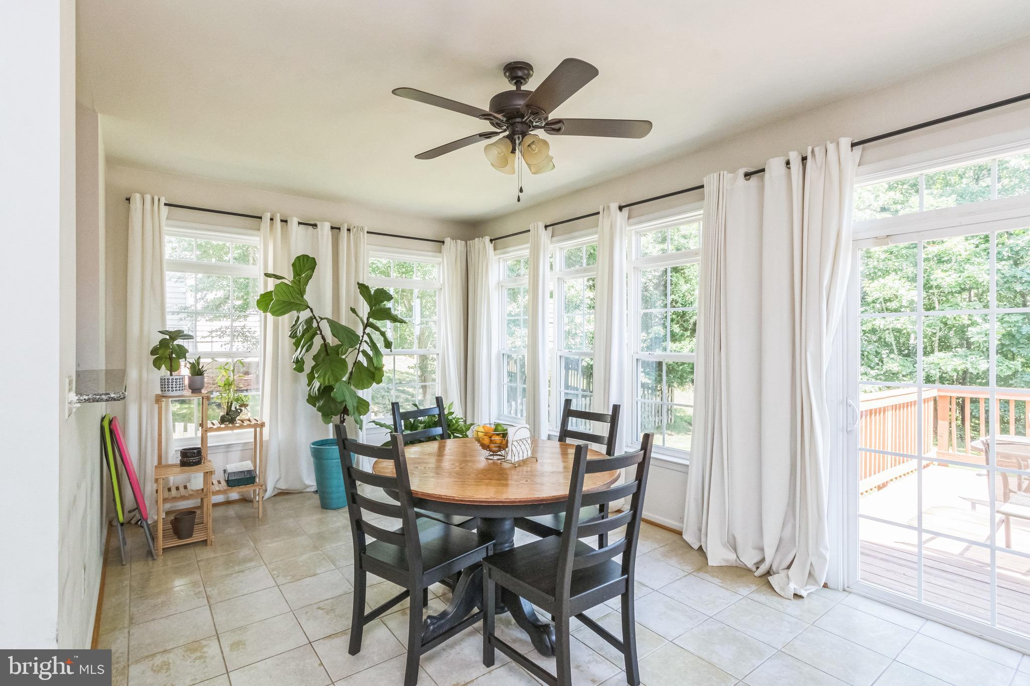 LEE'S CROSSING - Residential