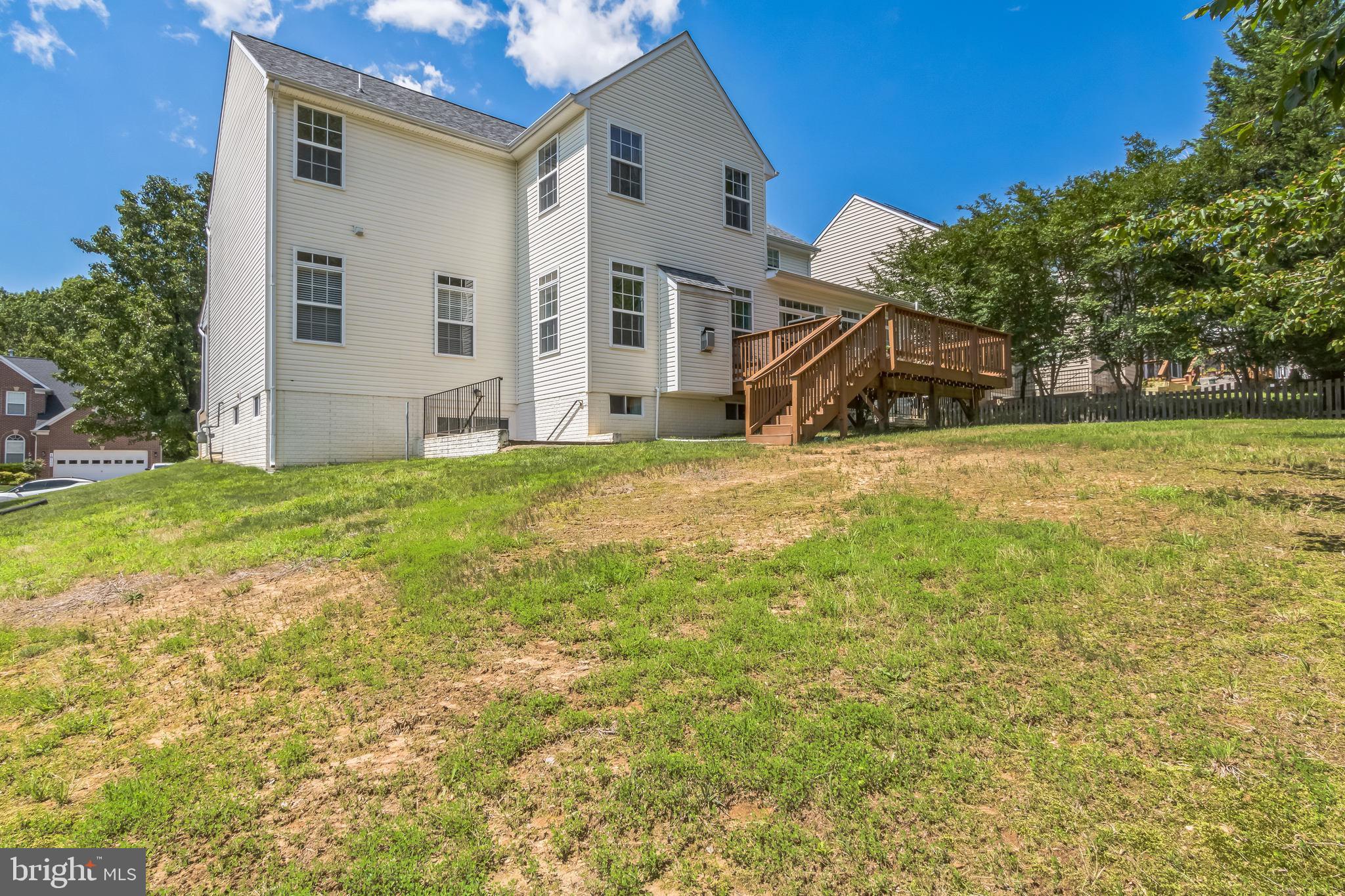 LEE'S CROSSING - Residential