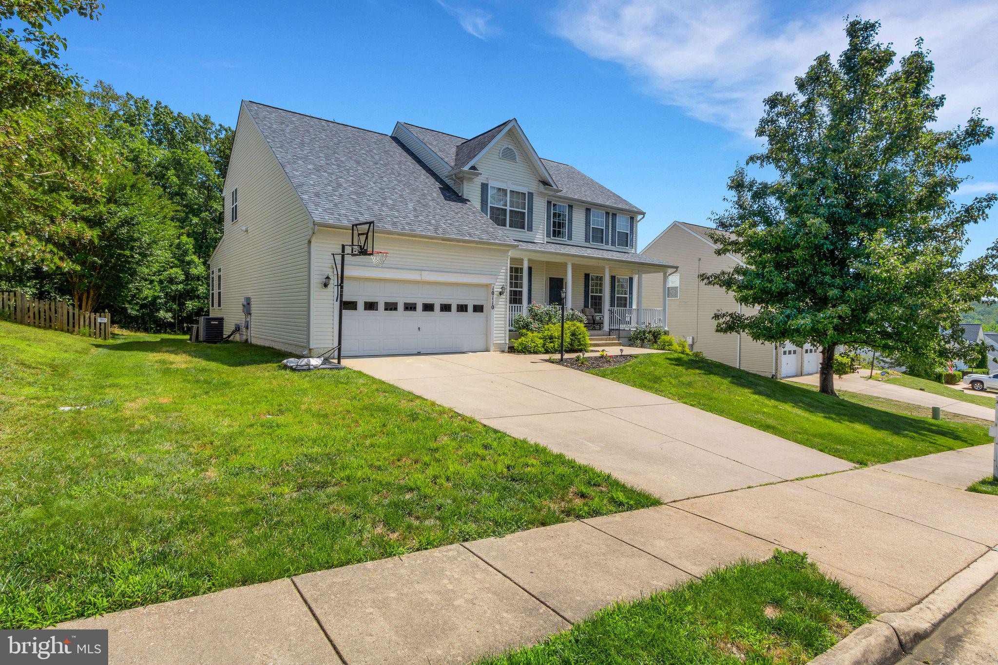 LEE'S CROSSING - Residential