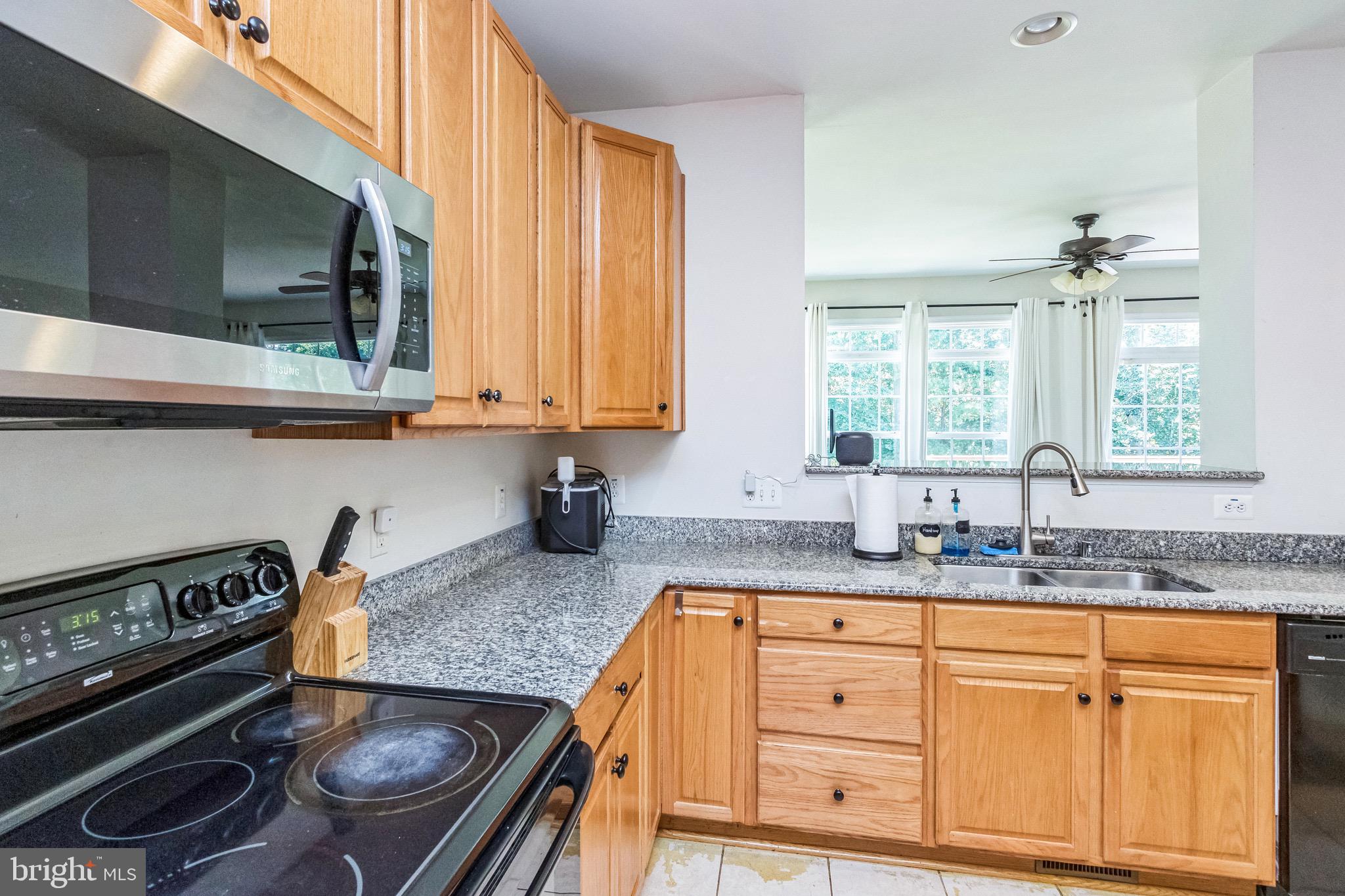 LEE'S CROSSING - Residential