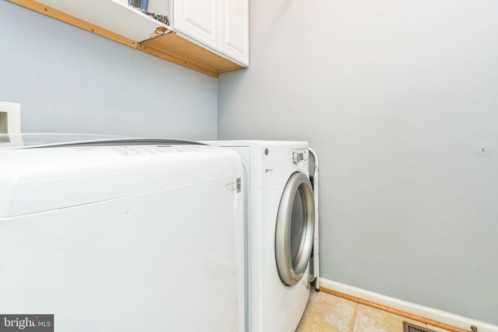 LEE'S CROSSING - Residential