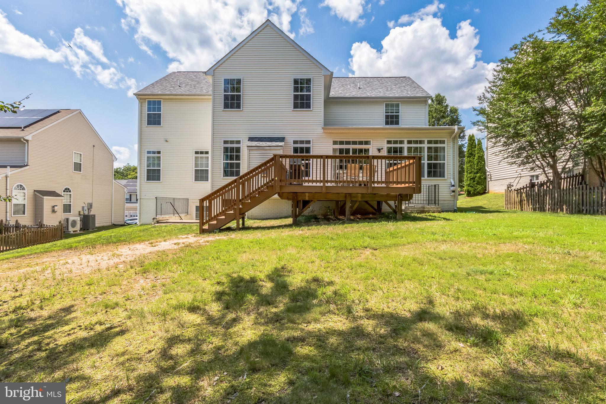 LEE'S CROSSING - Residential