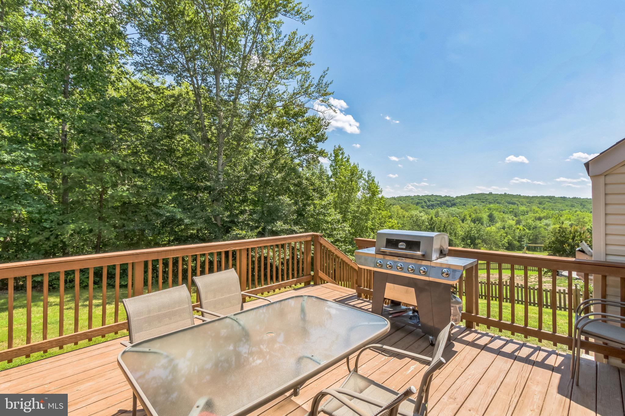 LEE'S CROSSING - Residential