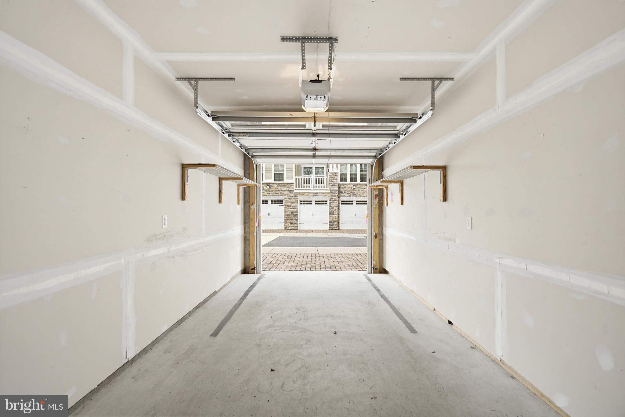 ELLICOTTS RETREAT - Residential