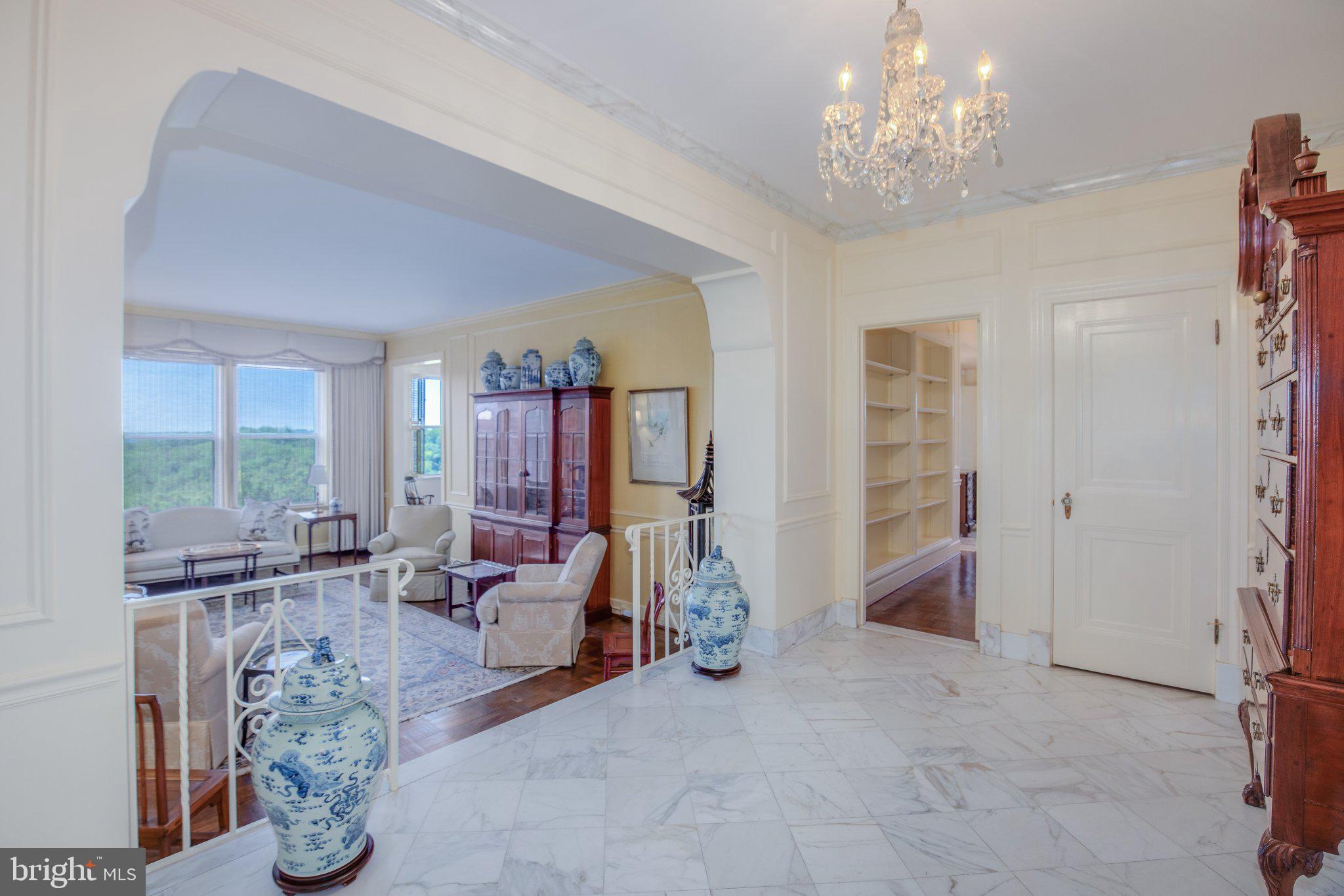 4000 CATHEDRAL AVENUE NW 832B