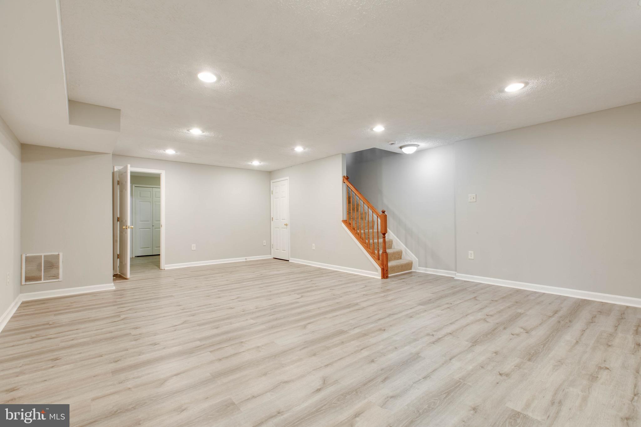 WILLOWOOD - Residential Lease