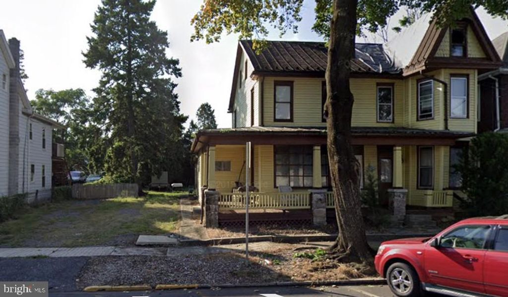 Photo of 326 Bosler Avenue, LEMOYNE, PA 17043 (MLS # PACB2049162)