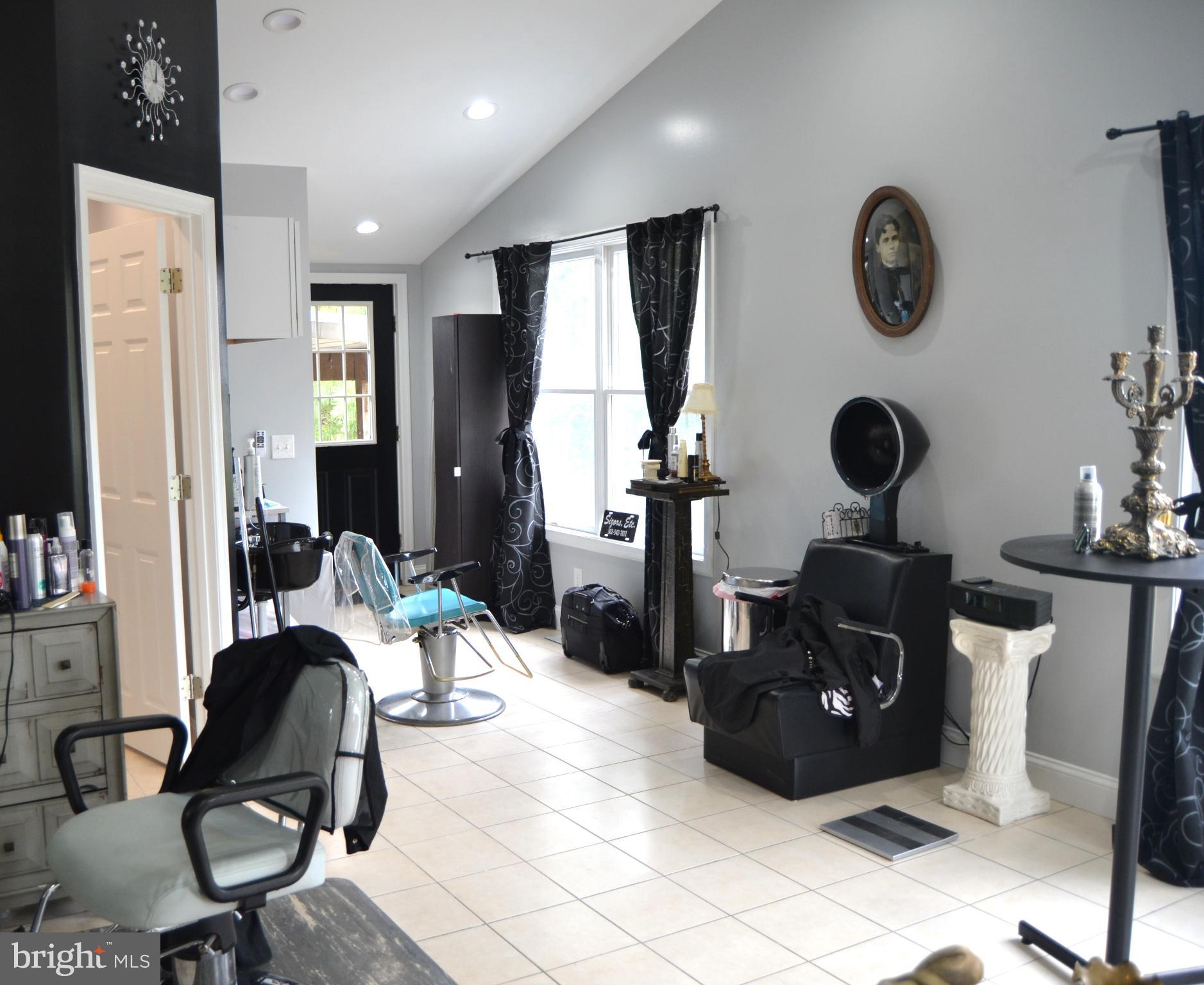 POTNETS COVESIDE - Residential