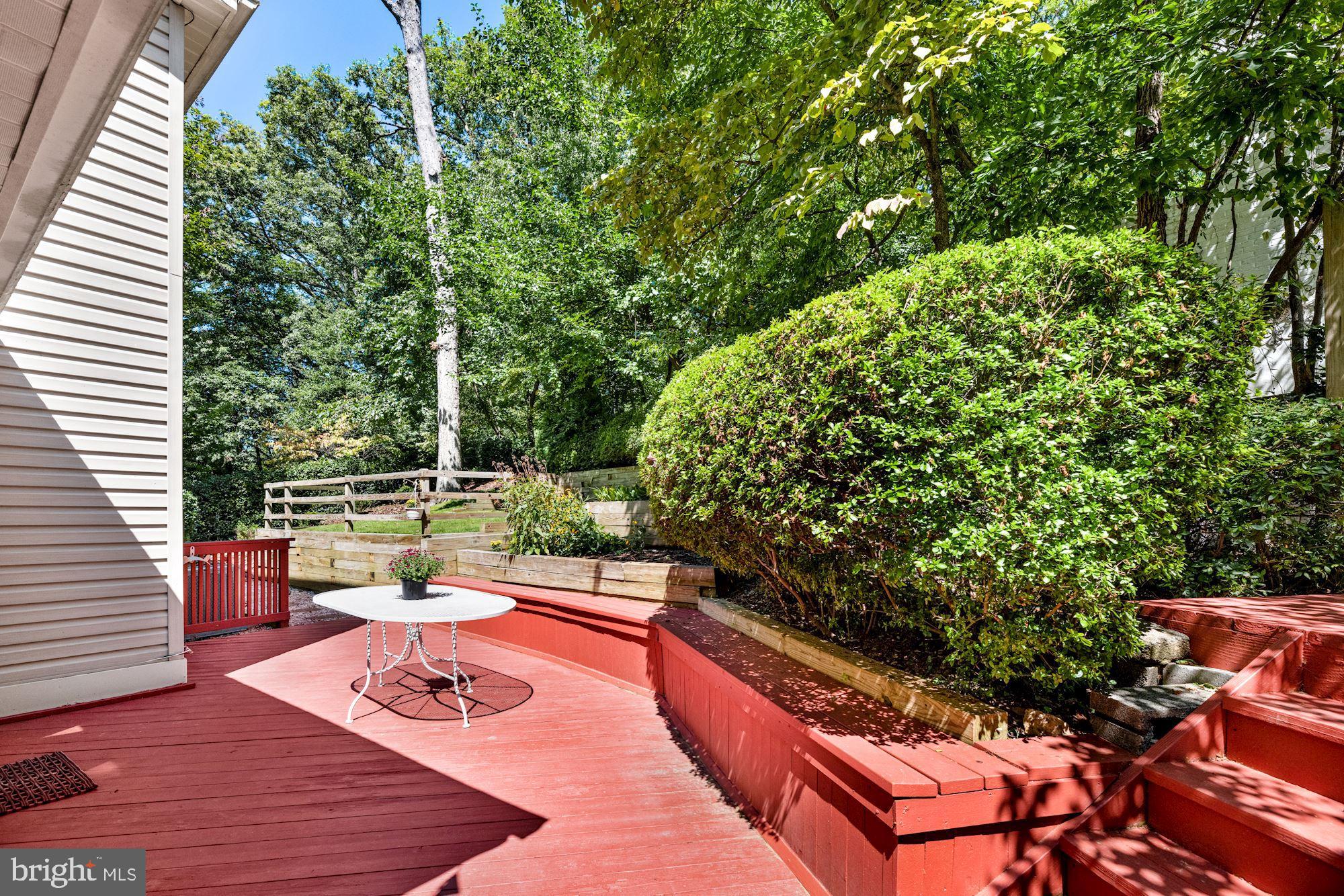 LEE HEIGHTS - Residential