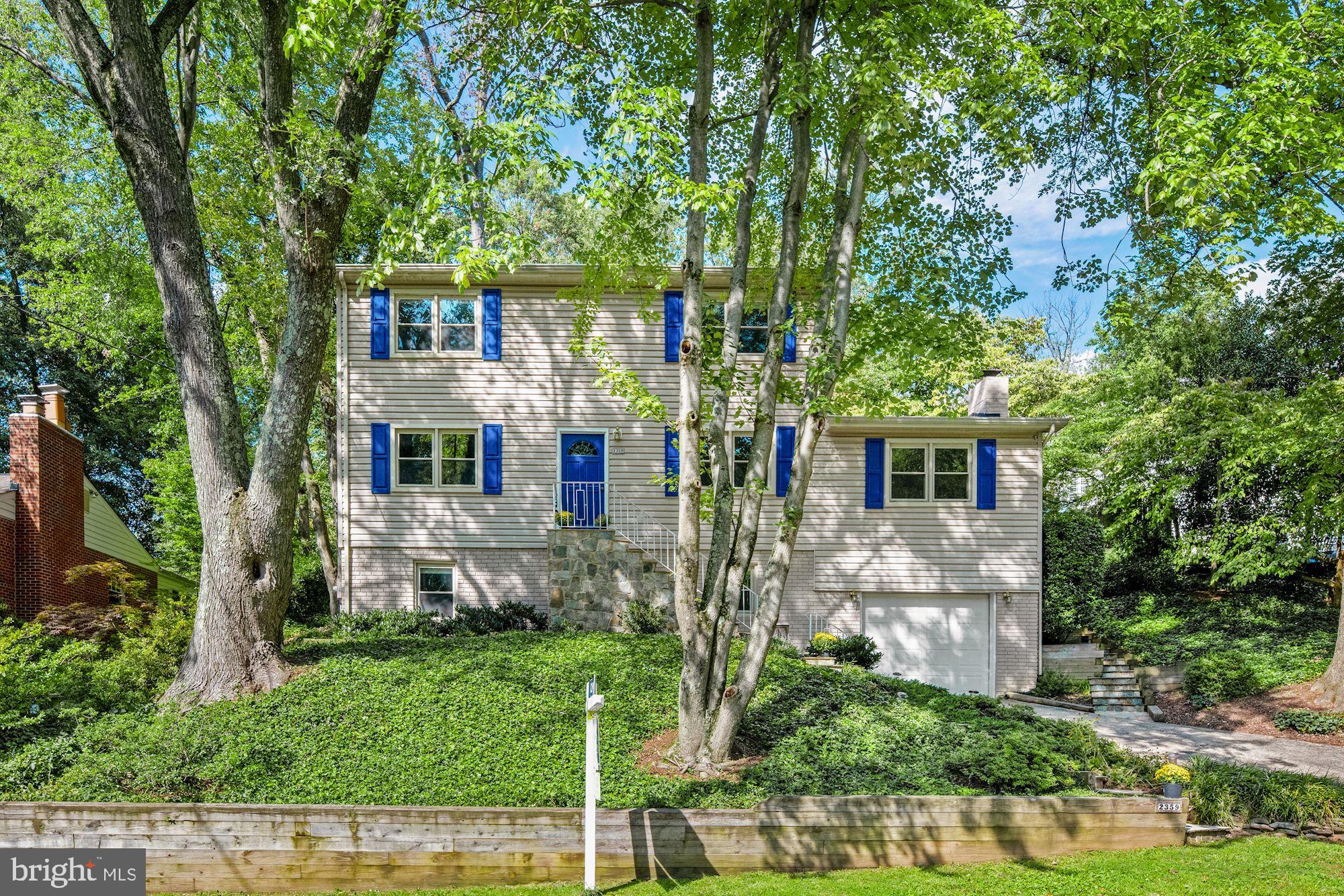 LEE HEIGHTS - Residential