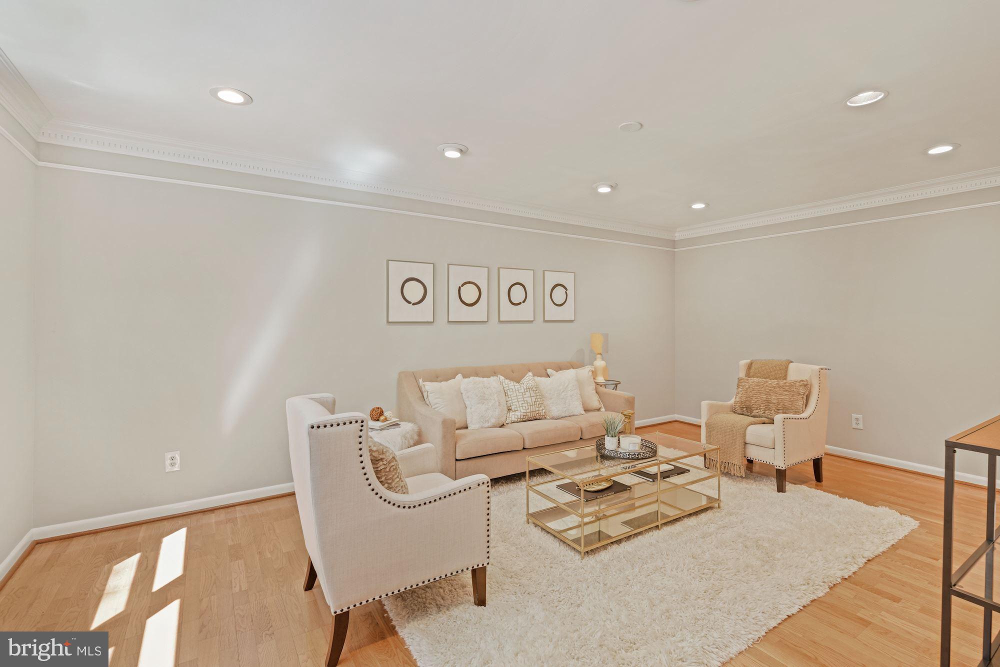 LEE HEIGHTS - Residential