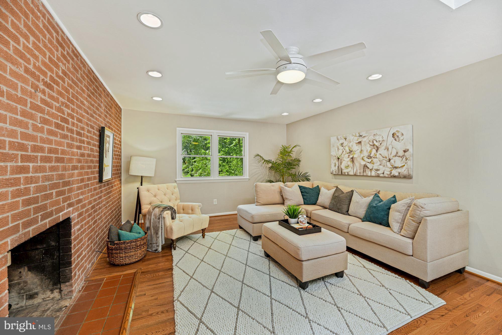 LEE HEIGHTS - Residential