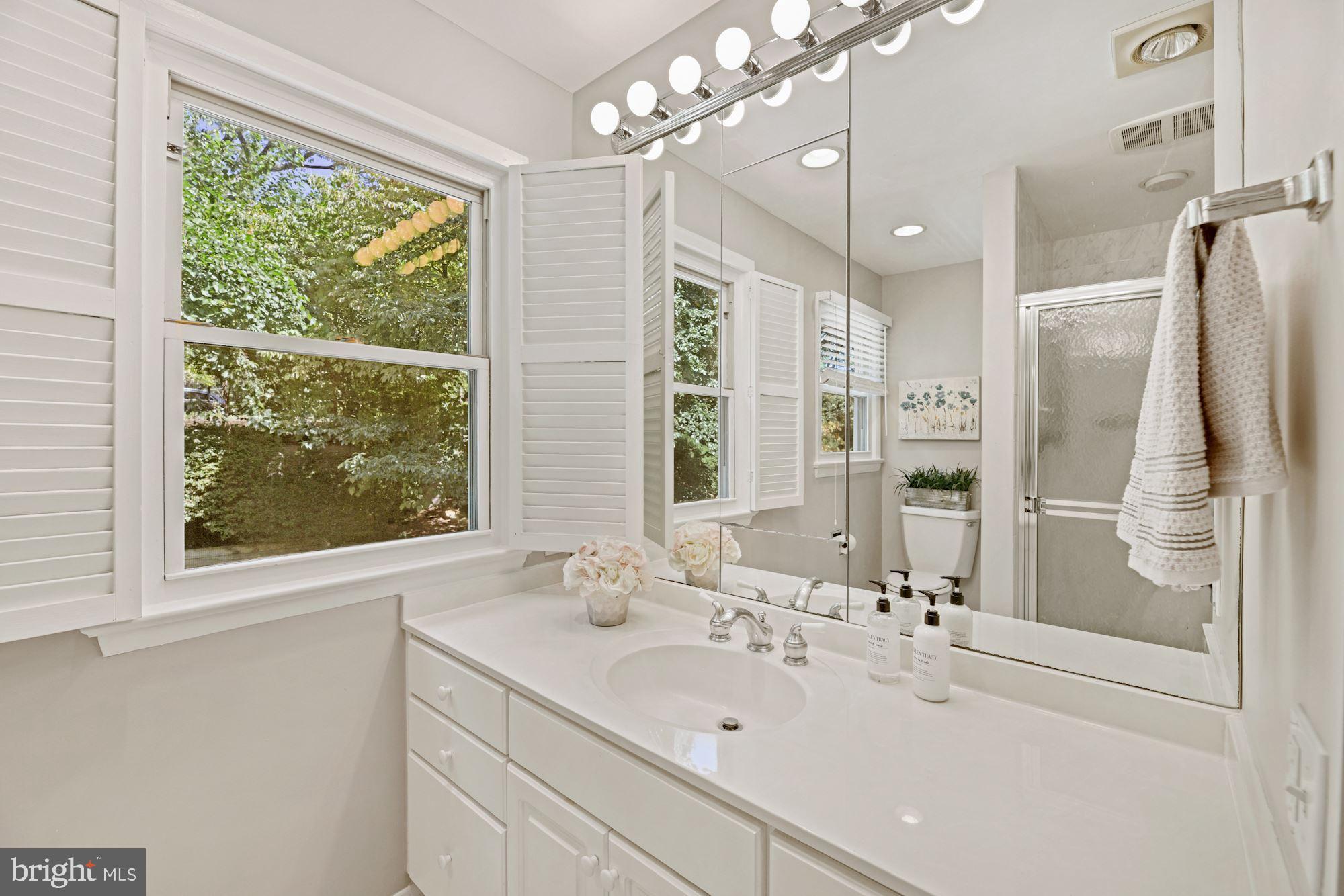 LEE HEIGHTS - Residential