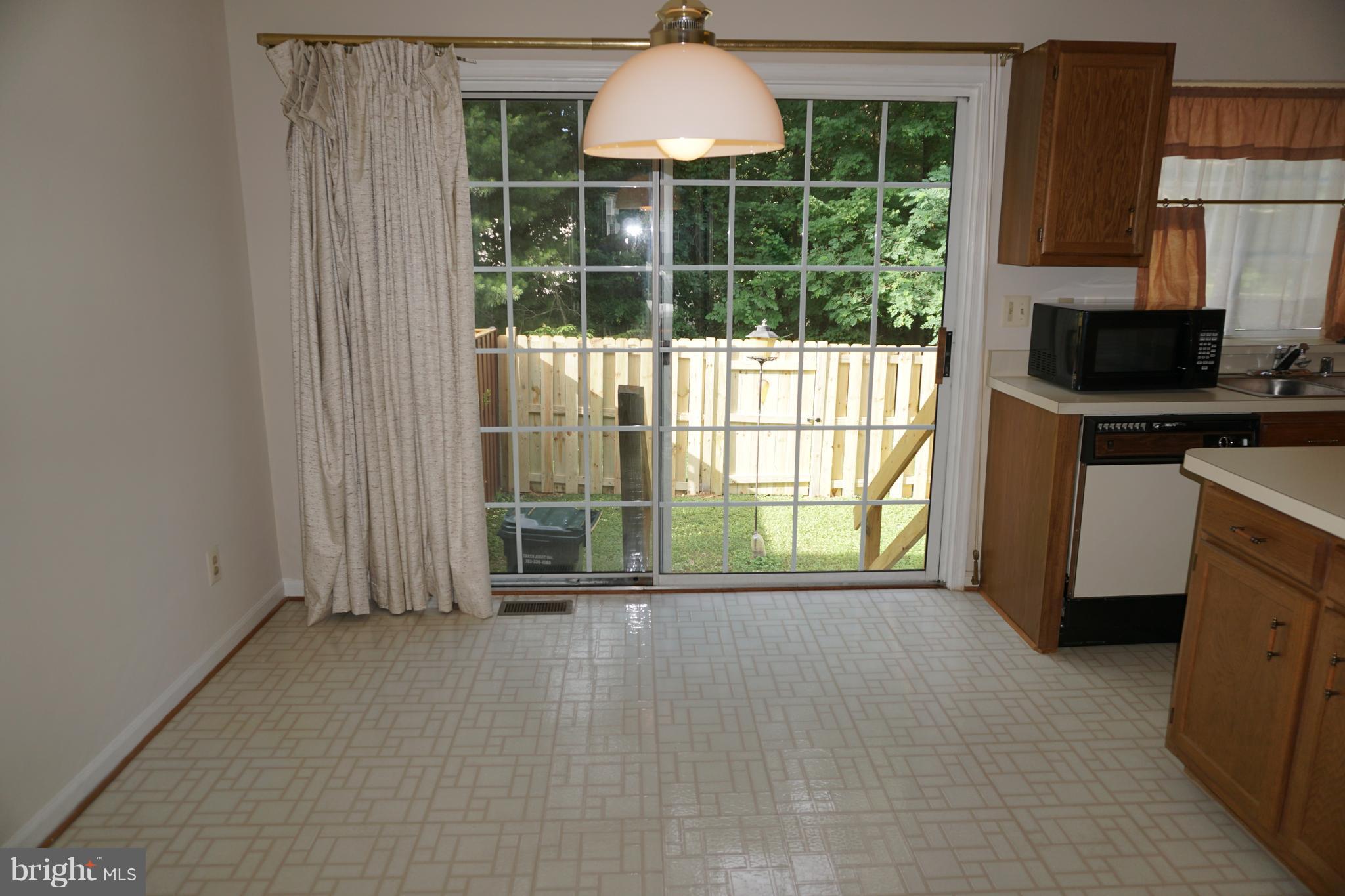 LANDSDOWNE - Residential Lease