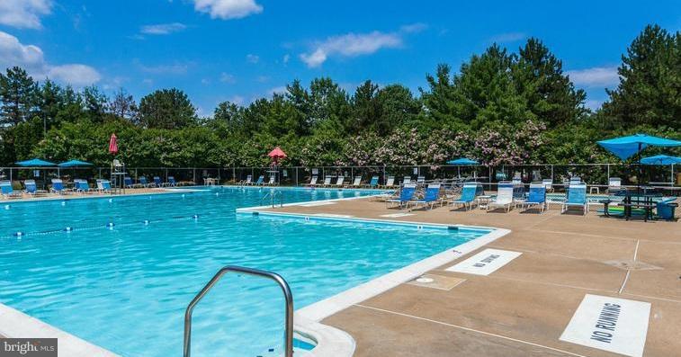 LANDSDOWNE - Residential Lease