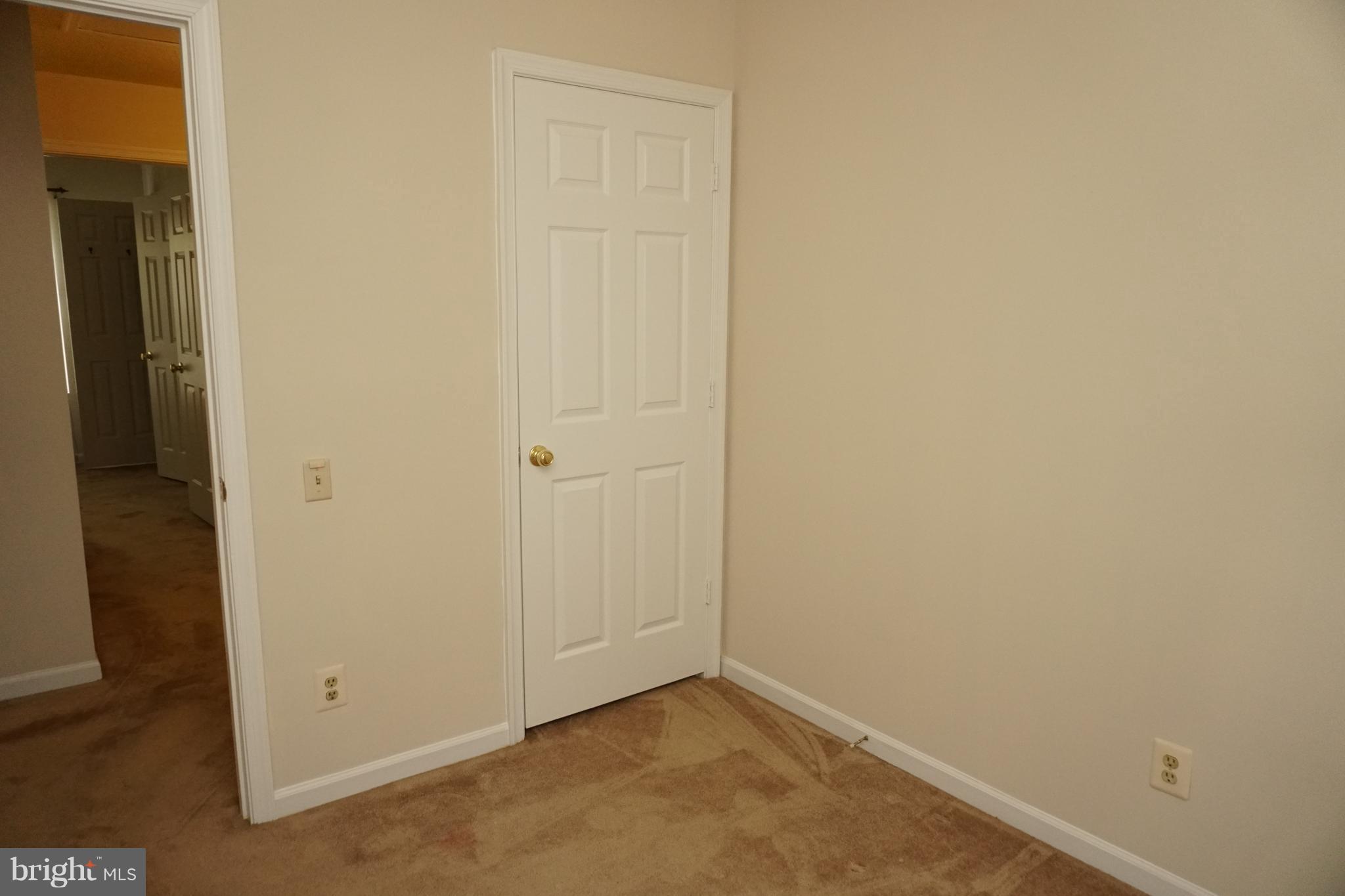 LANDSDOWNE - Residential Lease