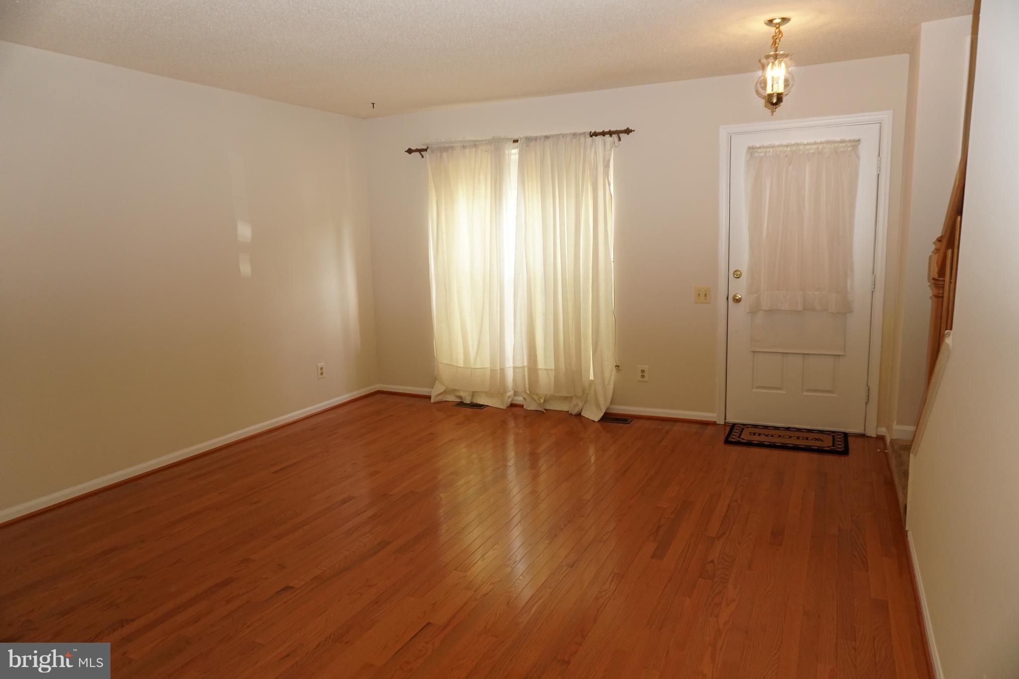 LANDSDOWNE - Residential Lease