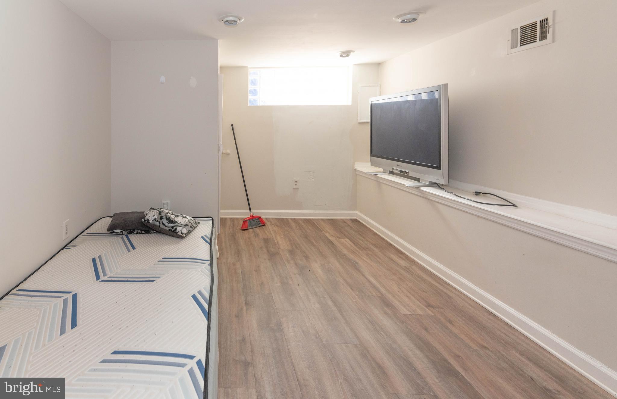 HIGHLANDTOWN - Residential
