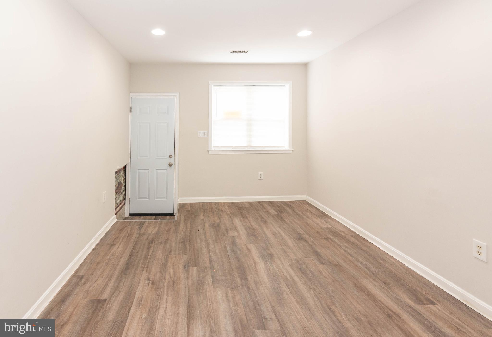 HIGHLANDTOWN - Residential