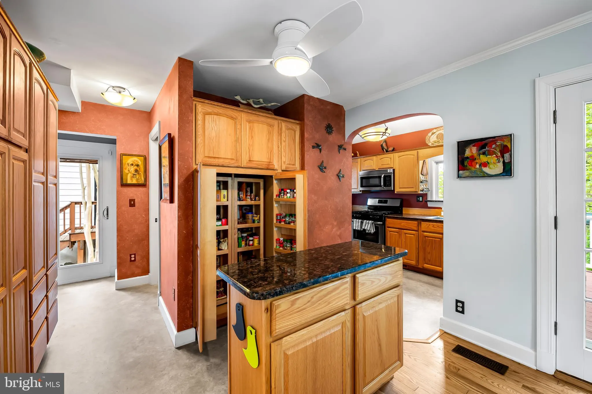 Baltimore, Maryland 21210, United States, 3 Bedrooms Bedrooms, ,3 BathroomsBathrooms,Residential,Contingent,129118