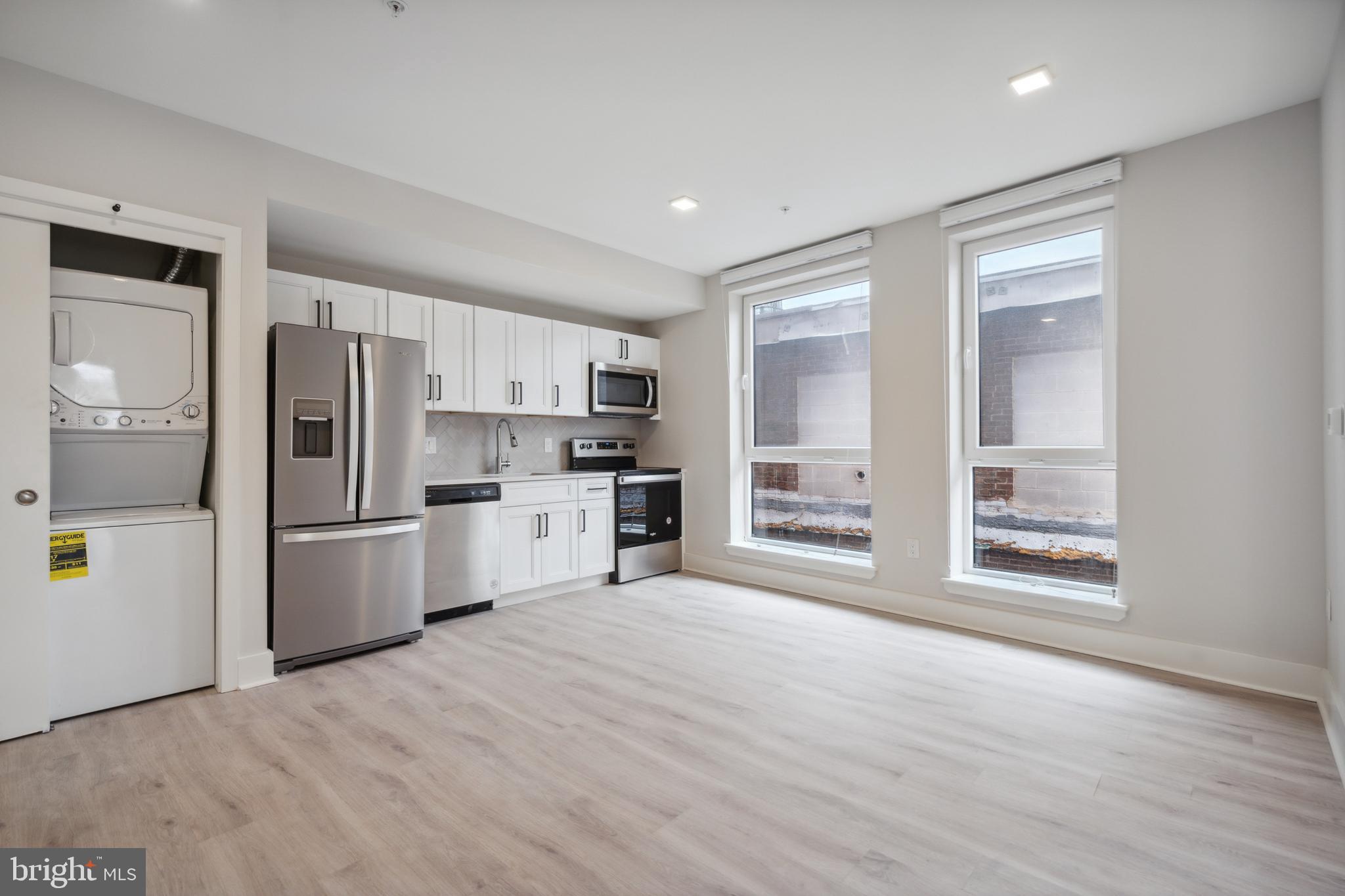 KENSINGTON - Residential Lease