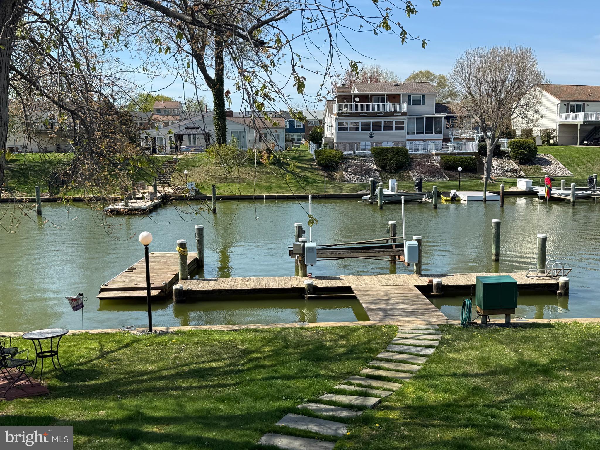 RUMSEY ISLAND - Residential