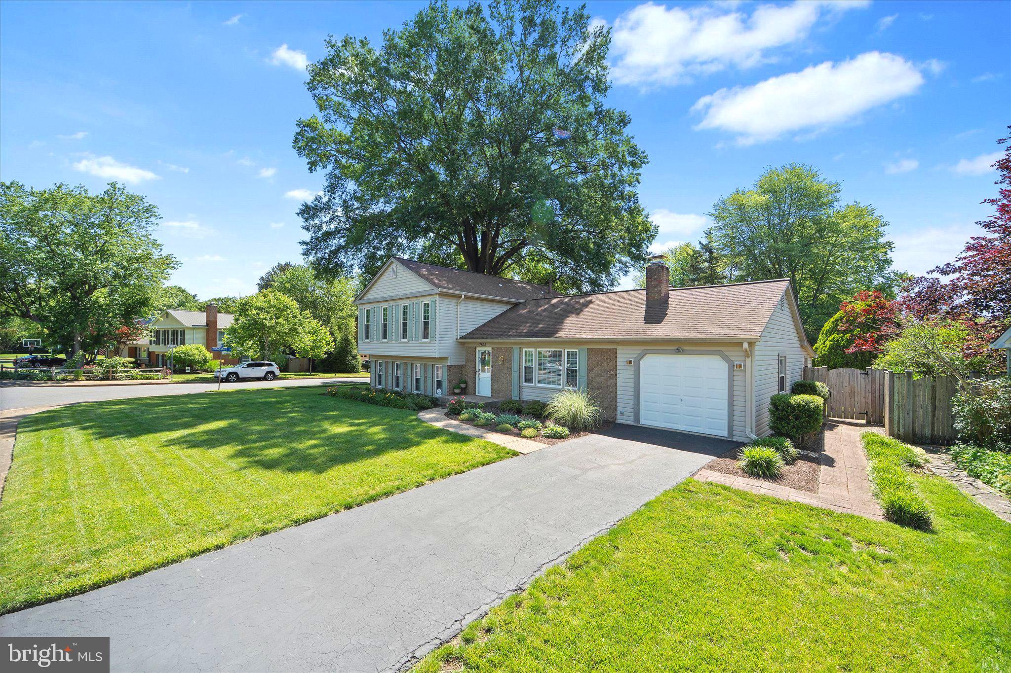 7829 WELCH COURT