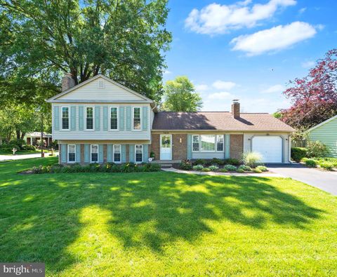 7829 WELCH COURT ALEXANDRIA VA 22315