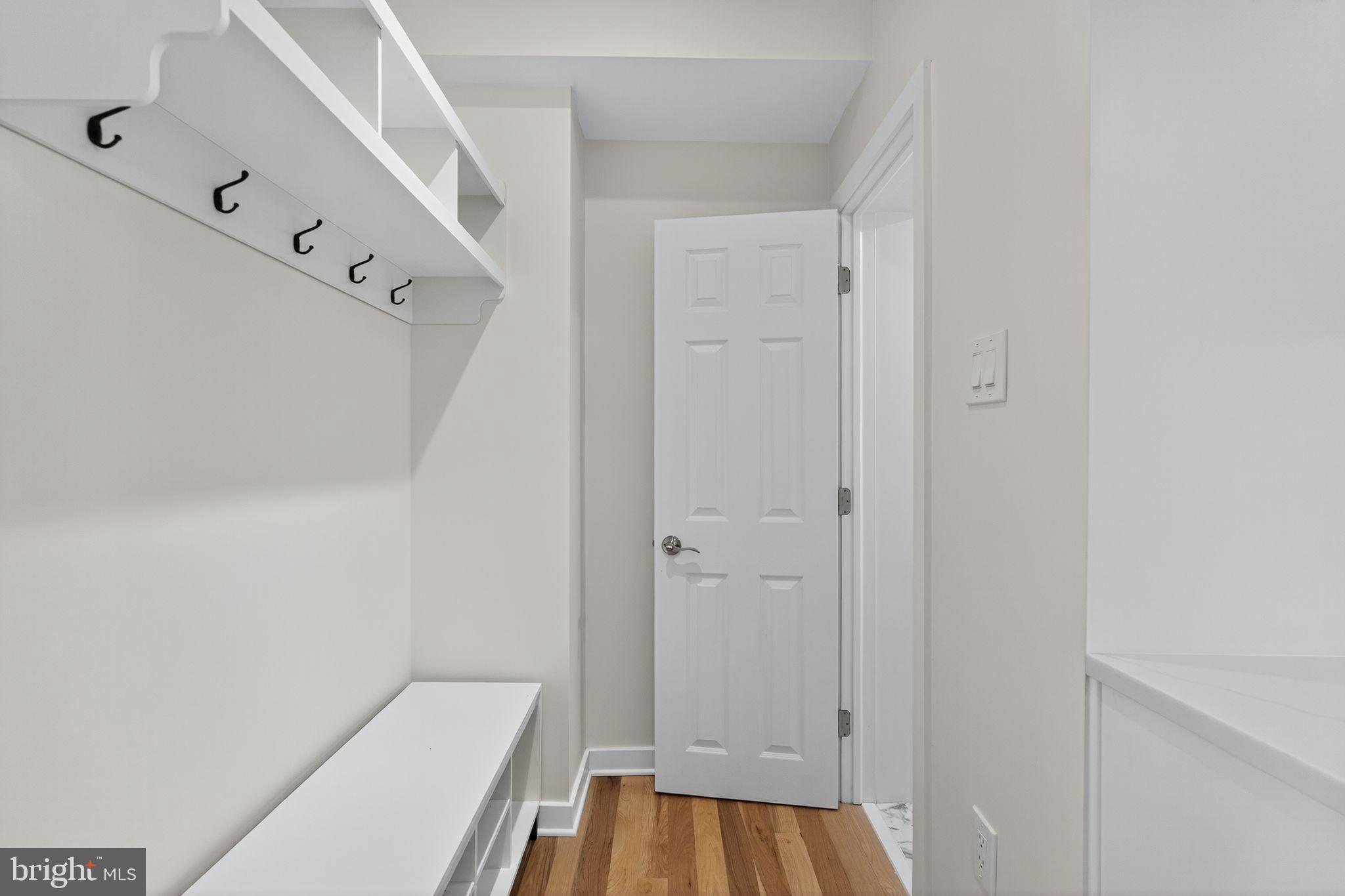 DICKINSON NARROWS - Residential