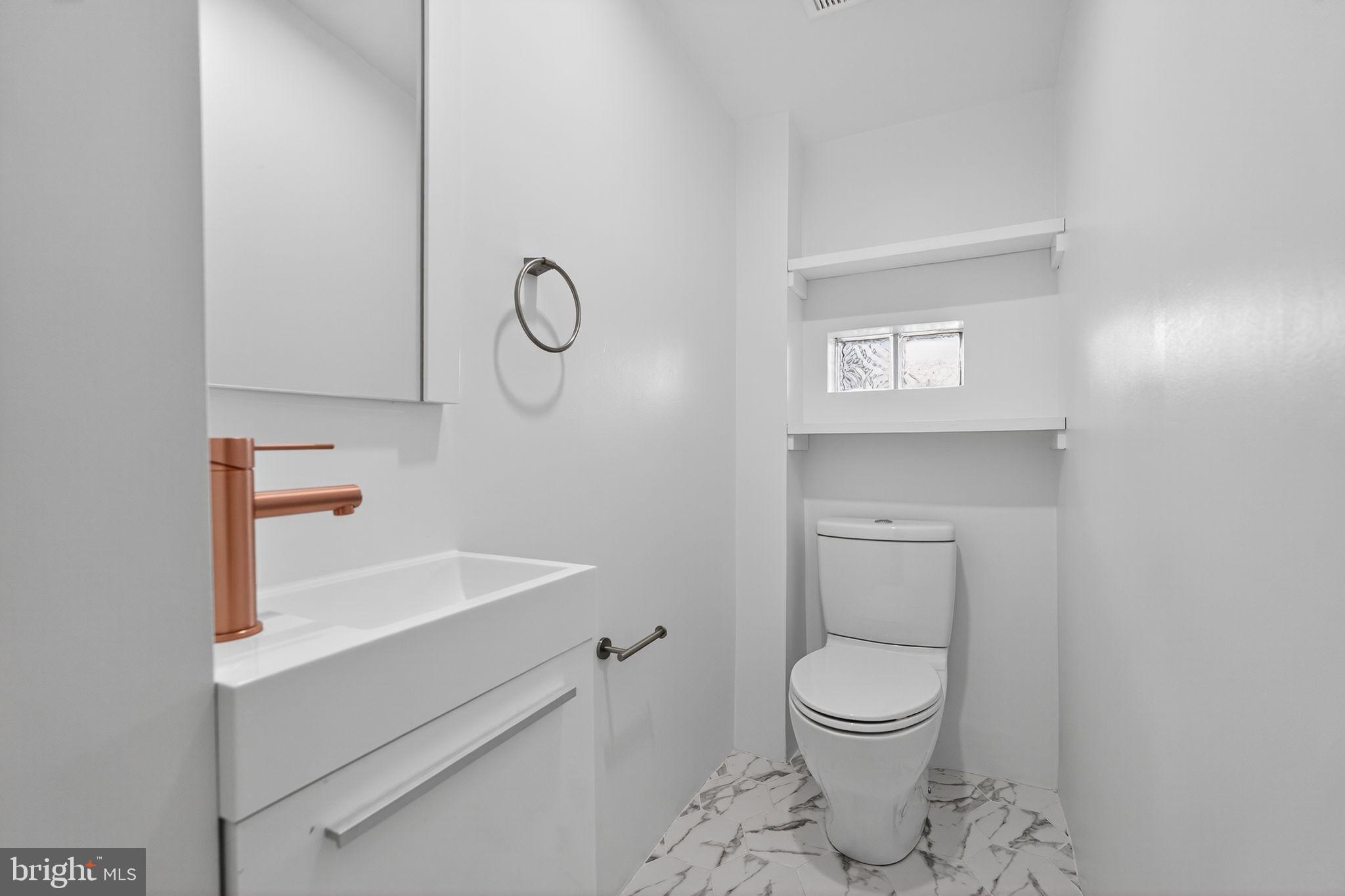 DICKINSON NARROWS - Residential