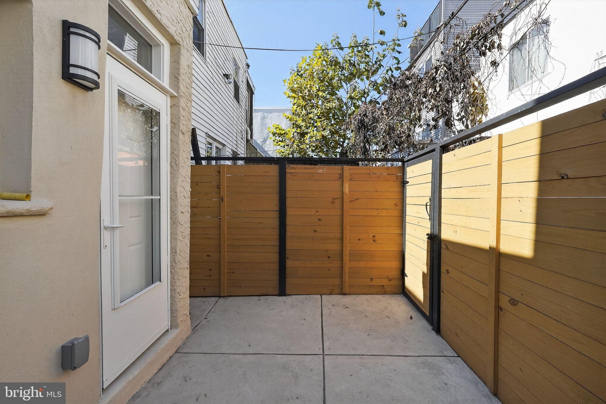 DICKINSON NARROWS - Residential