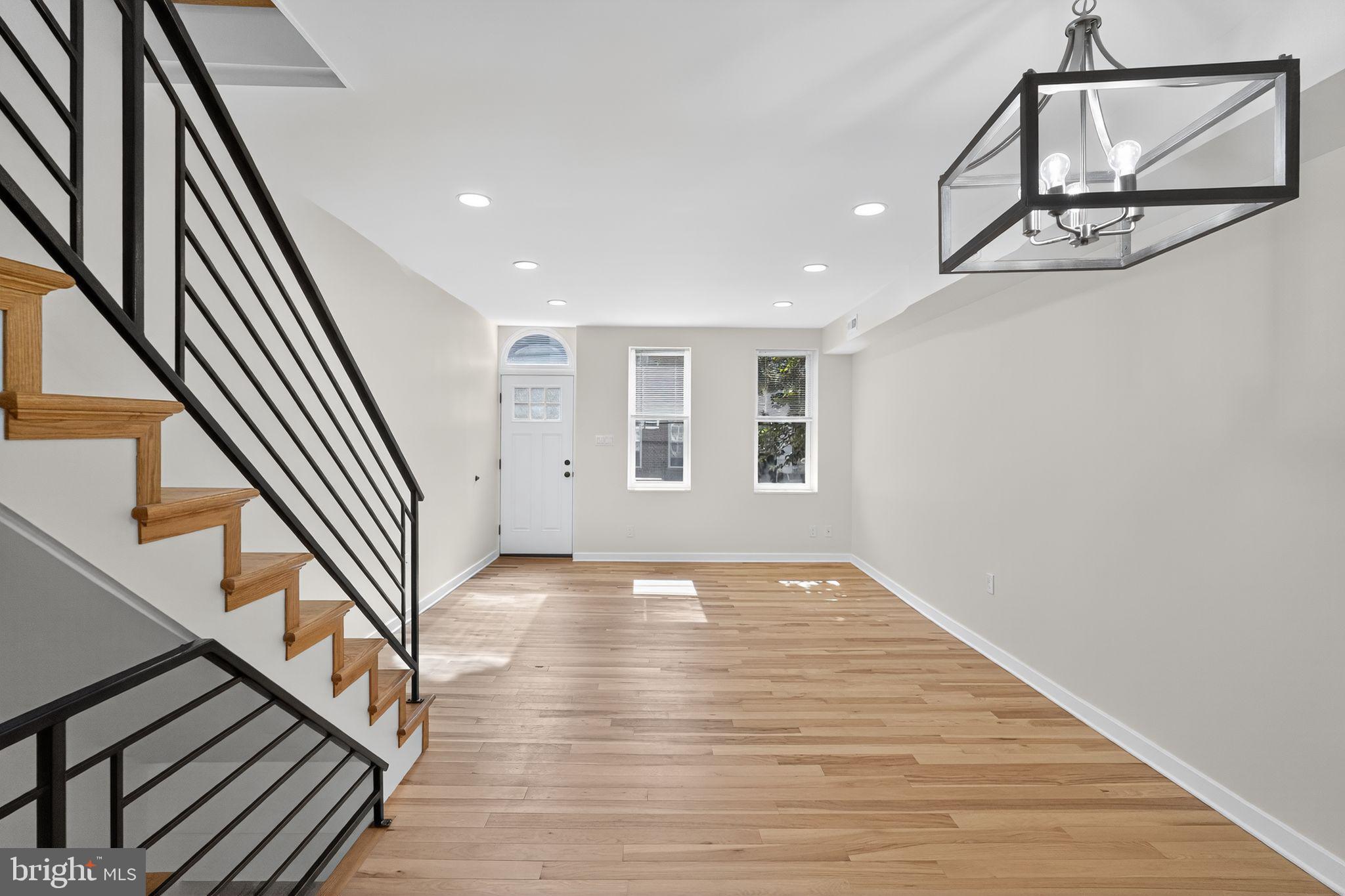 DICKINSON NARROWS - Residential