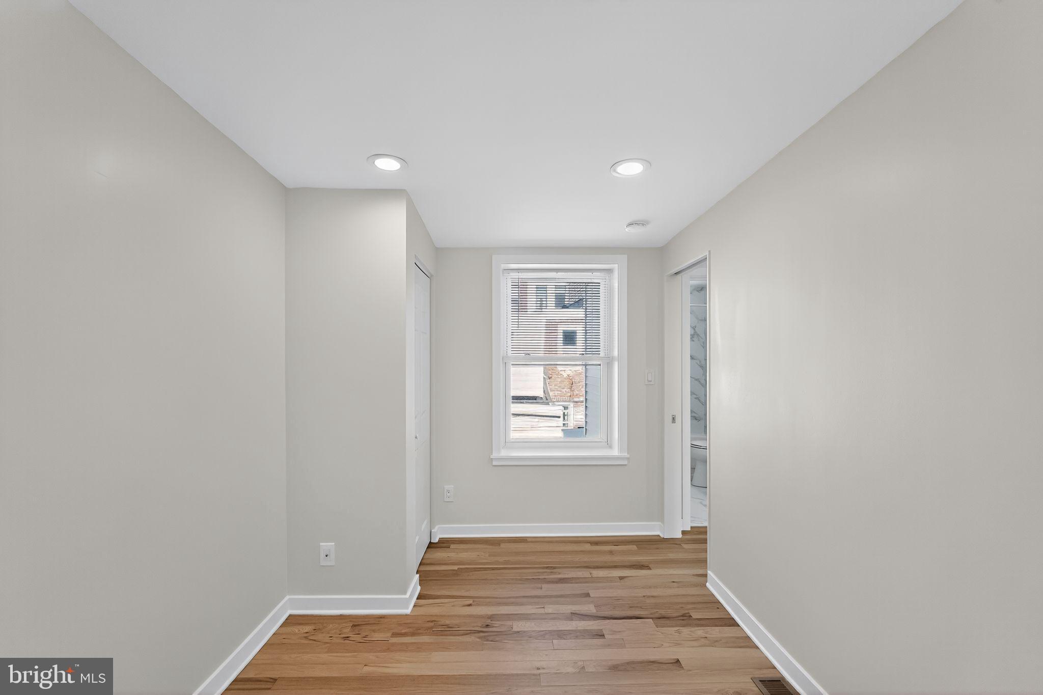 DICKINSON NARROWS - Residential