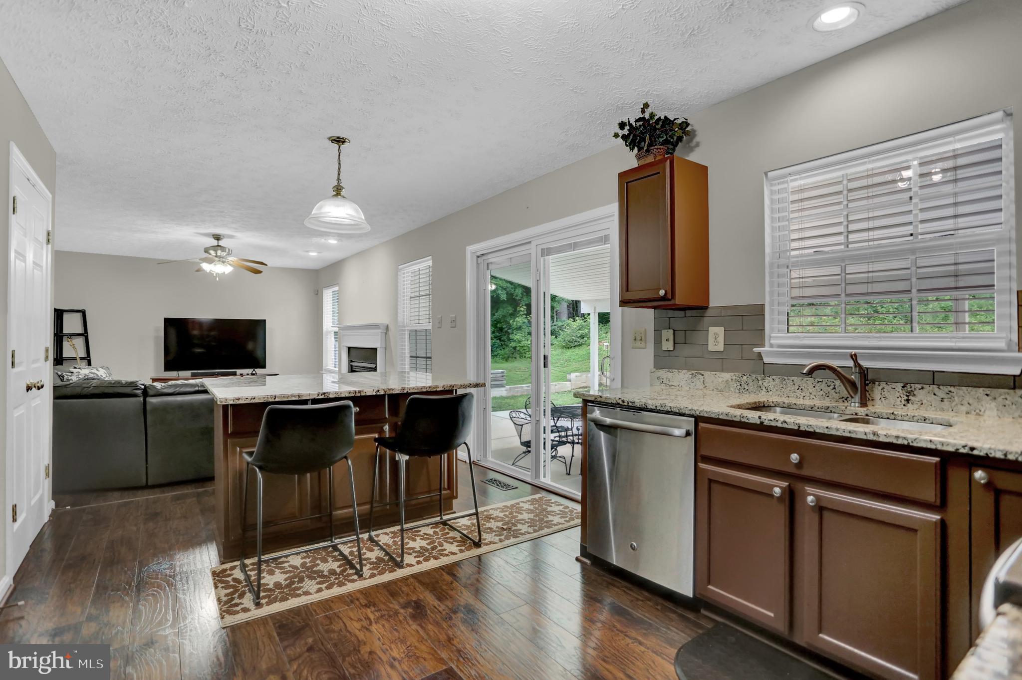 CHAPEL CROSSING - Residential