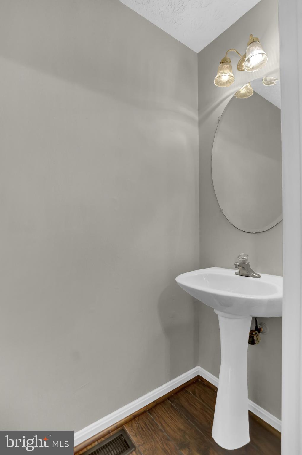 CHAPEL CROSSING - Residential