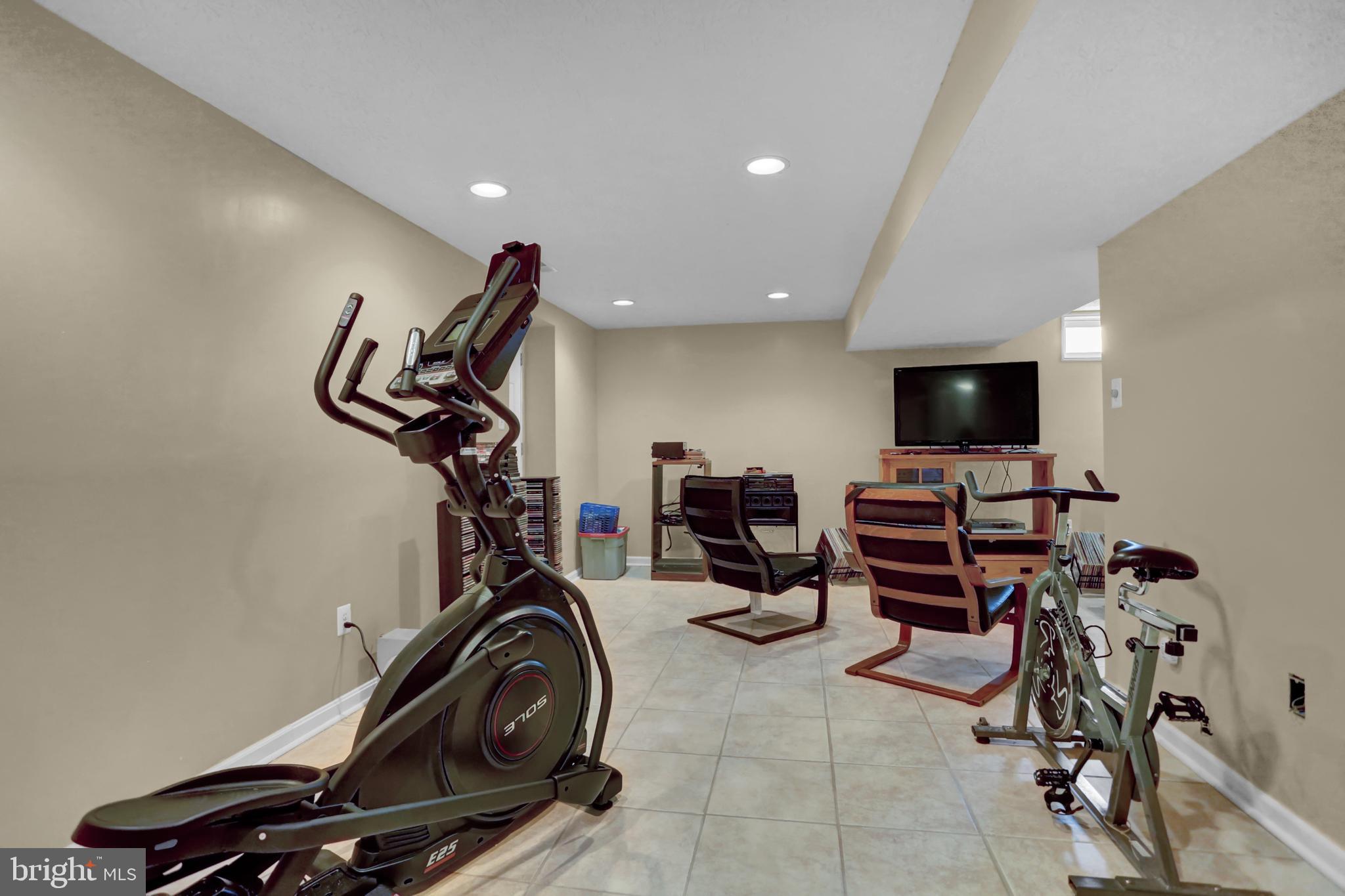 CHAPEL CROSSING - Residential