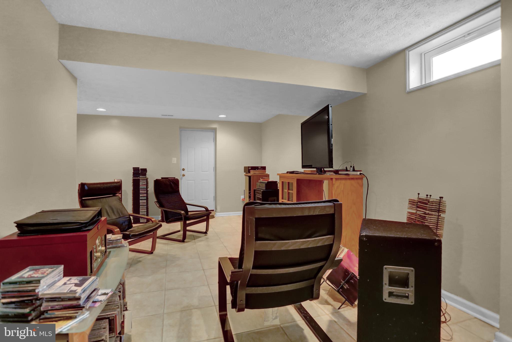 CHAPEL CROSSING - Residential