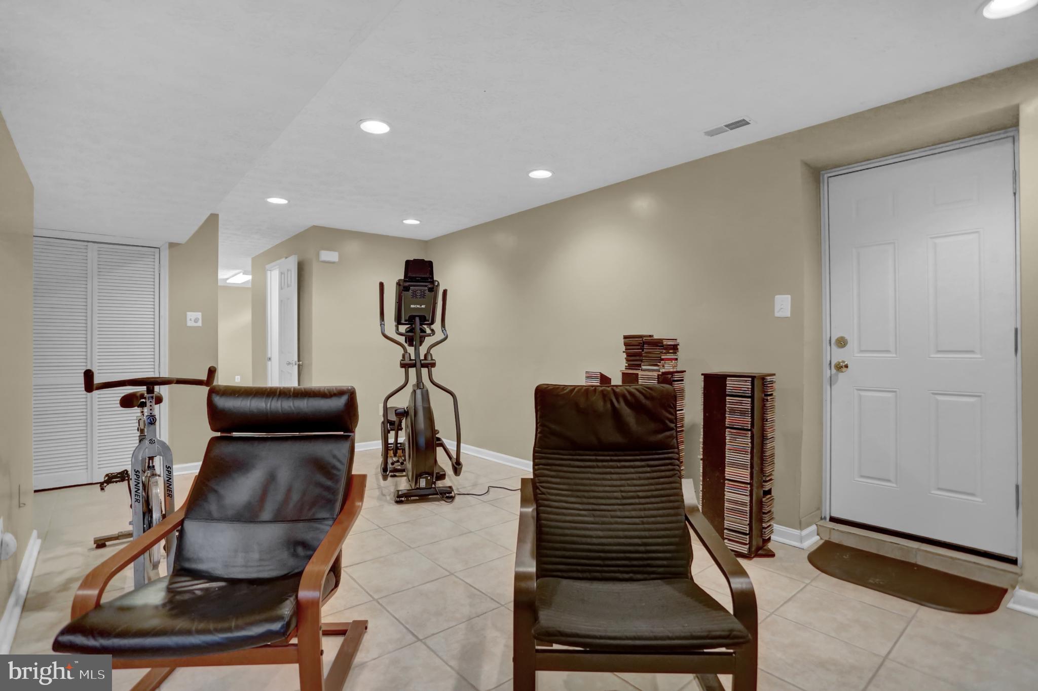 CHAPEL CROSSING - Residential