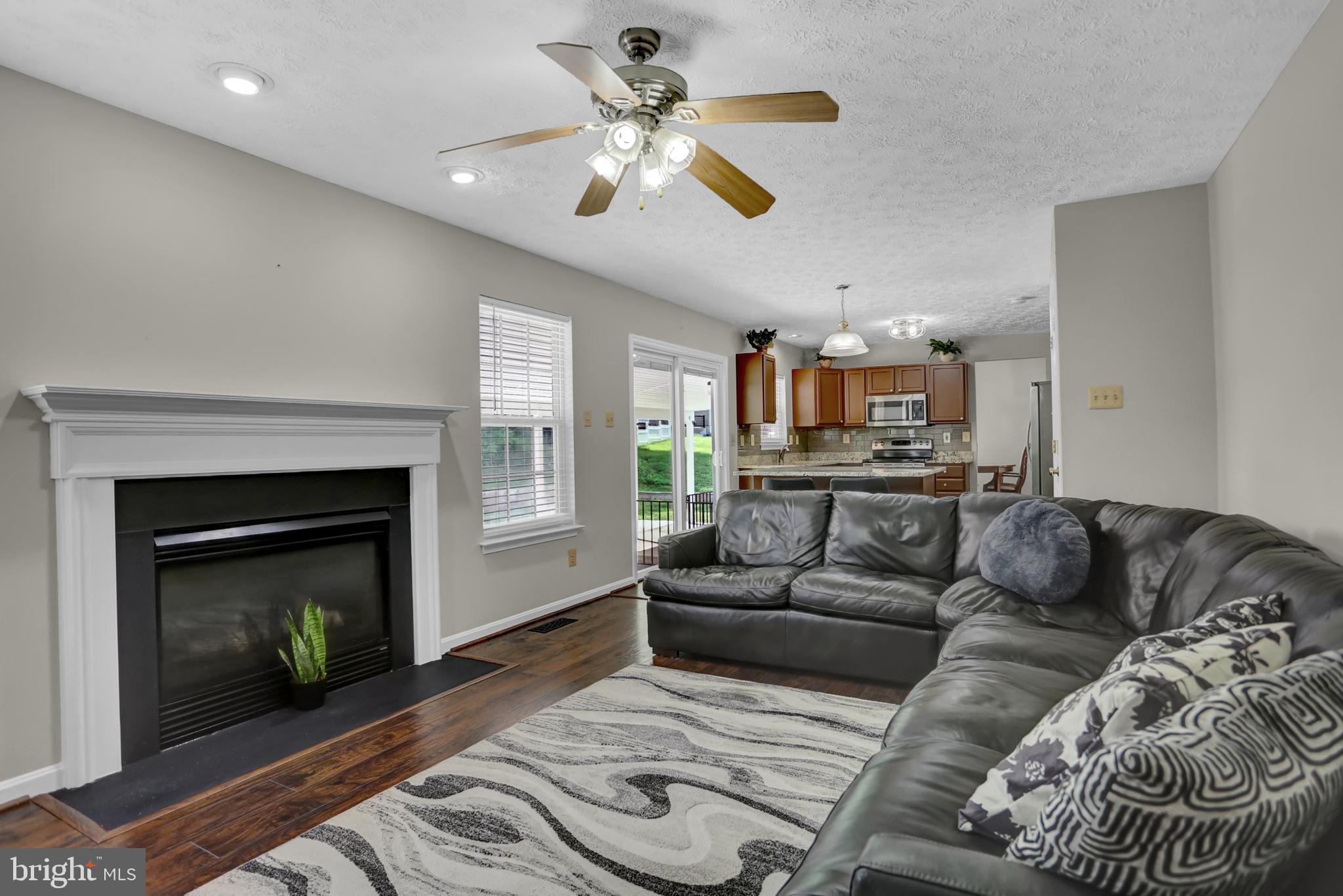 CHAPEL CROSSING - Residential